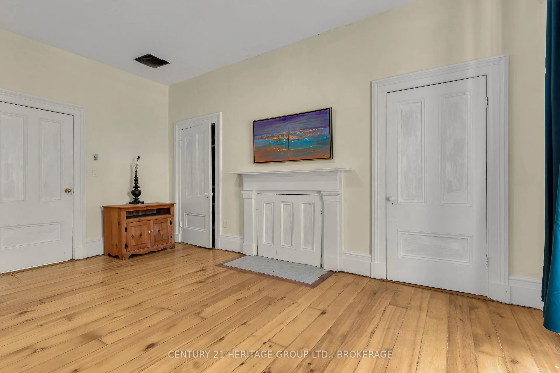 Photo 37 of 389 King Street, Gananoque — HOMEH