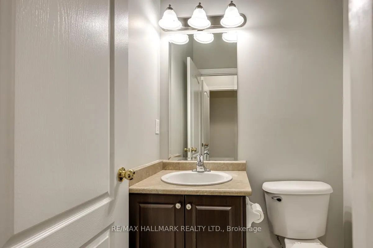 Photo 12 of 33 Tomabrook Crescent, Brampton, Sandringham-Wellington — HOMEH