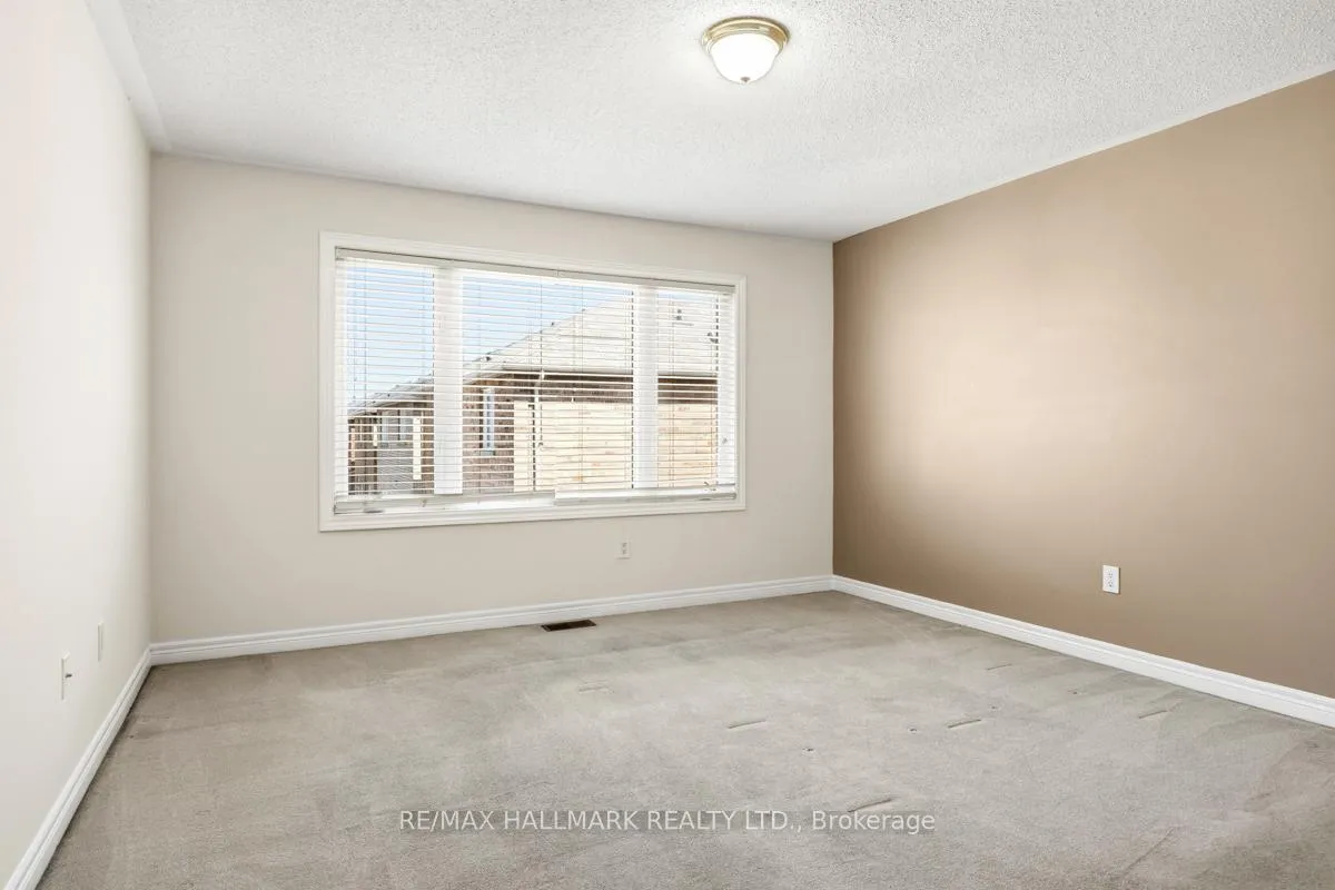 Photo 15 of 33 Tomabrook Crescent, Brampton, Sandringham-Wellington — HOMEH