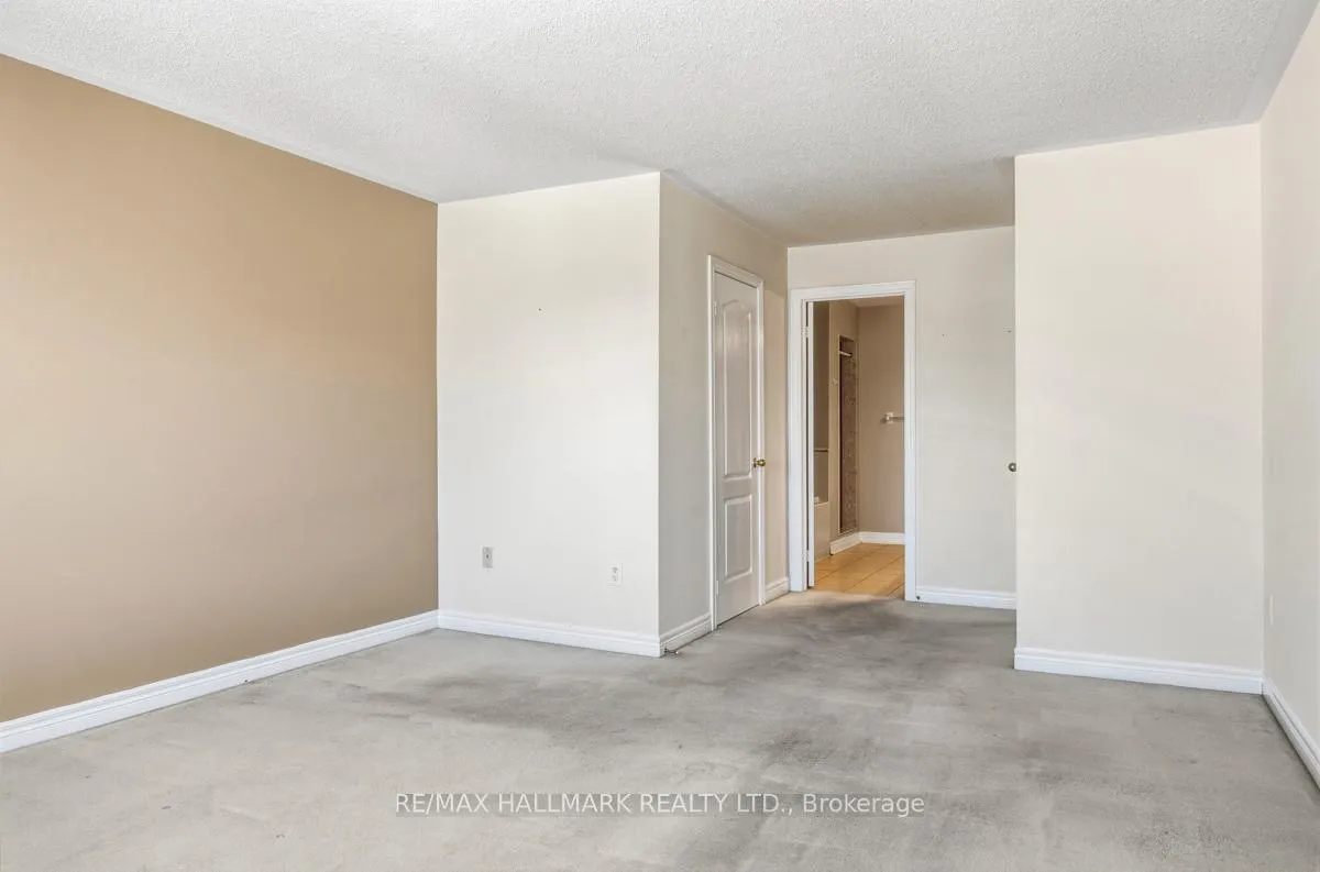 Photo 16 of 33 Tomabrook Crescent, Brampton, Sandringham-Wellington — HOMEH