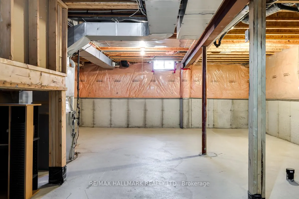 Photo 26 of 33 Tomabrook Crescent, Brampton, Sandringham-Wellington — HOMEH