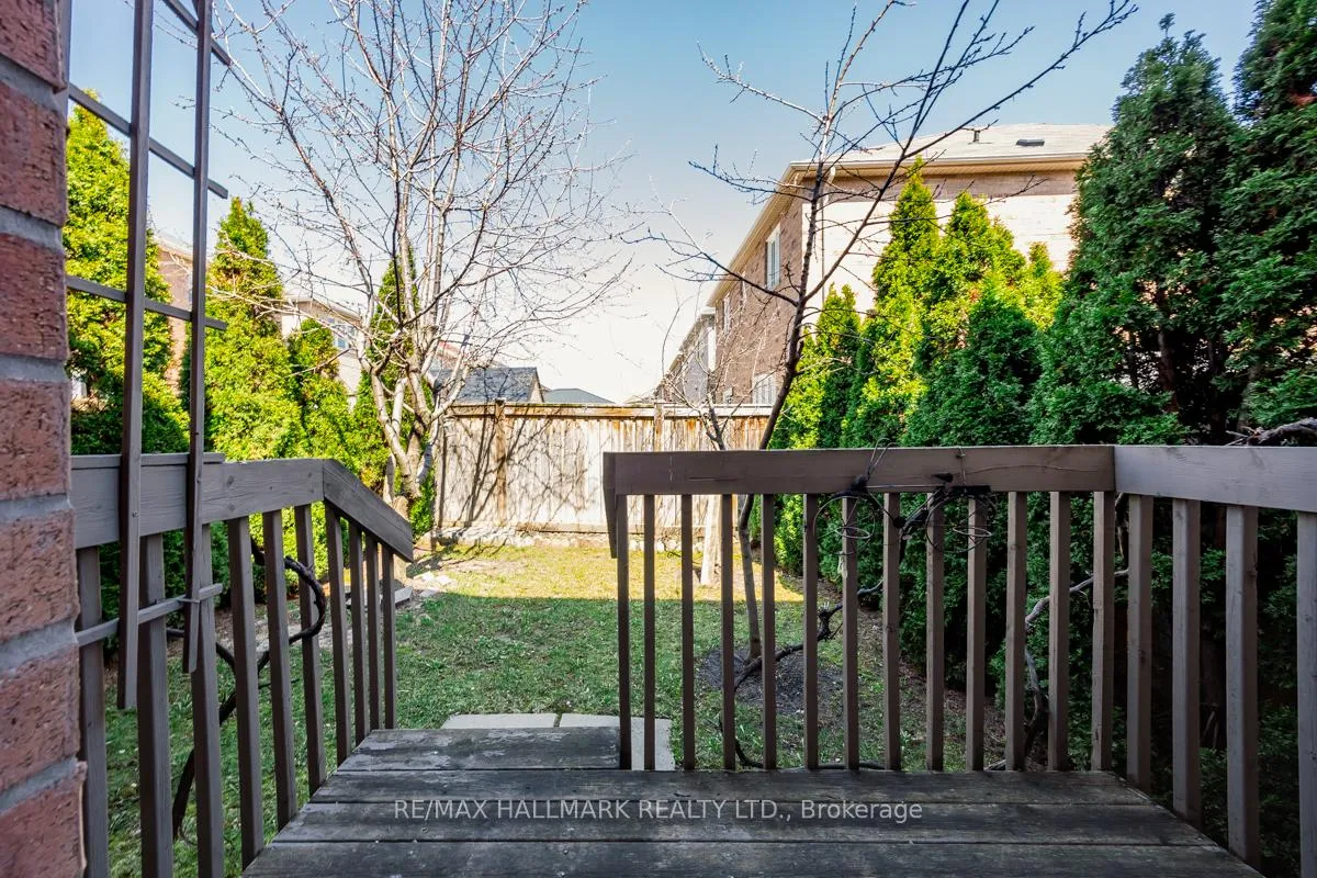 Photo 28 of 33 Tomabrook Crescent, Brampton, Sandringham-Wellington — HOMEH