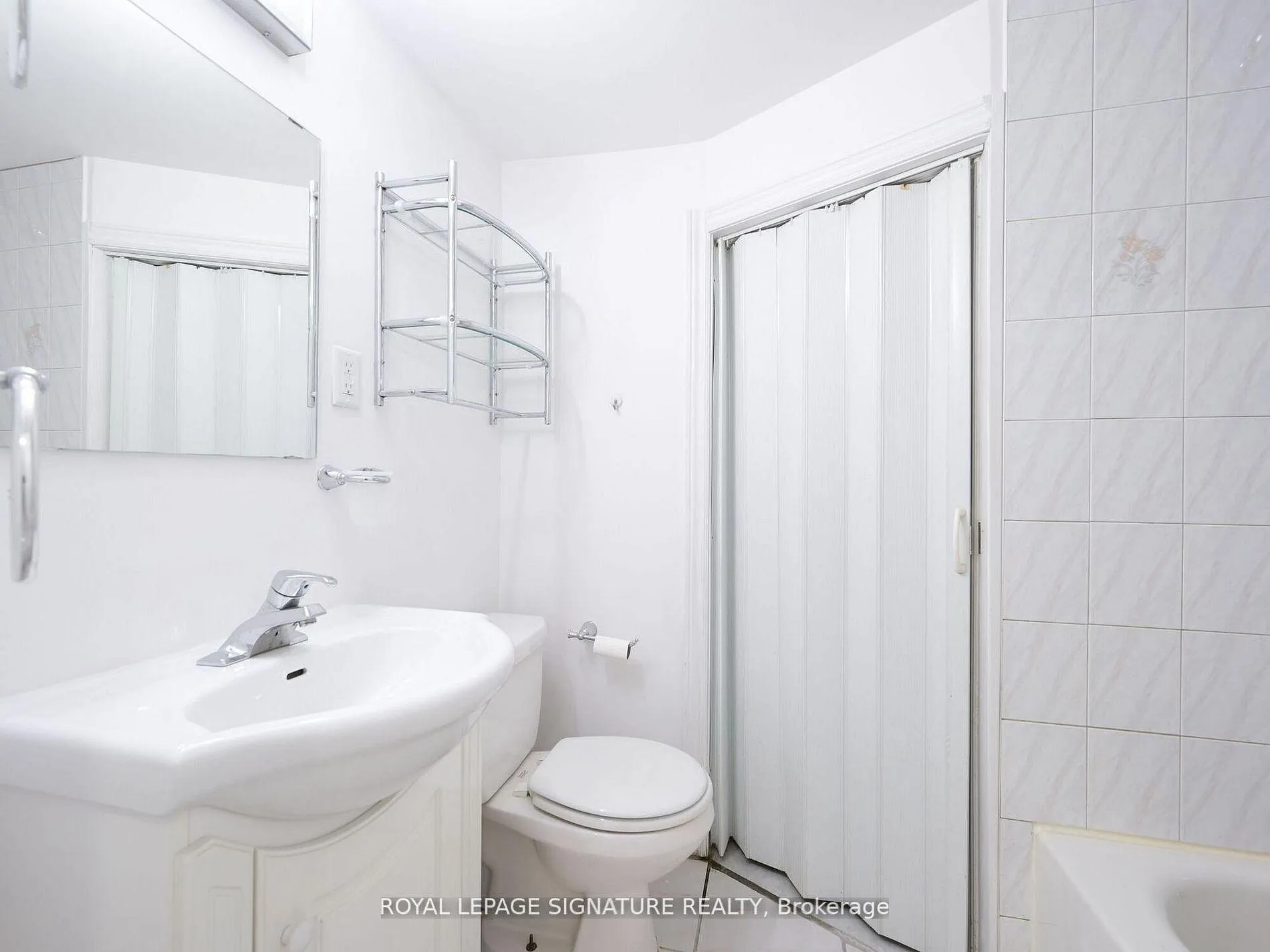 Photo 22 of Unit Lower, 26 Peterson Court, Brampton, Heart Lake East — HOMEH