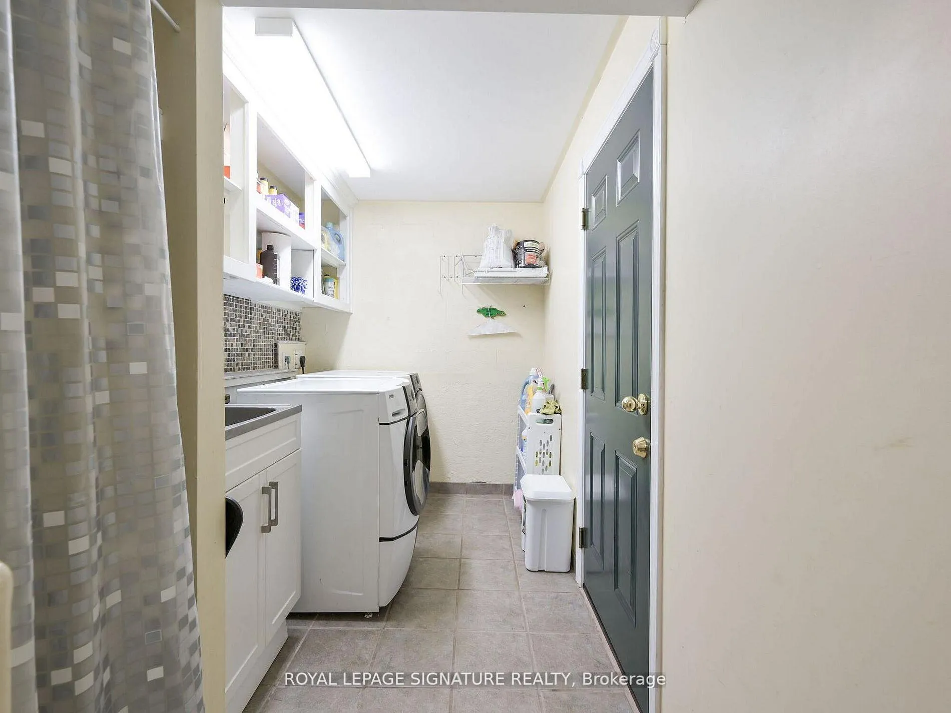 Photo 23 of Unit Lower, 26 Peterson Court, Brampton, Heart Lake East — HOMEH