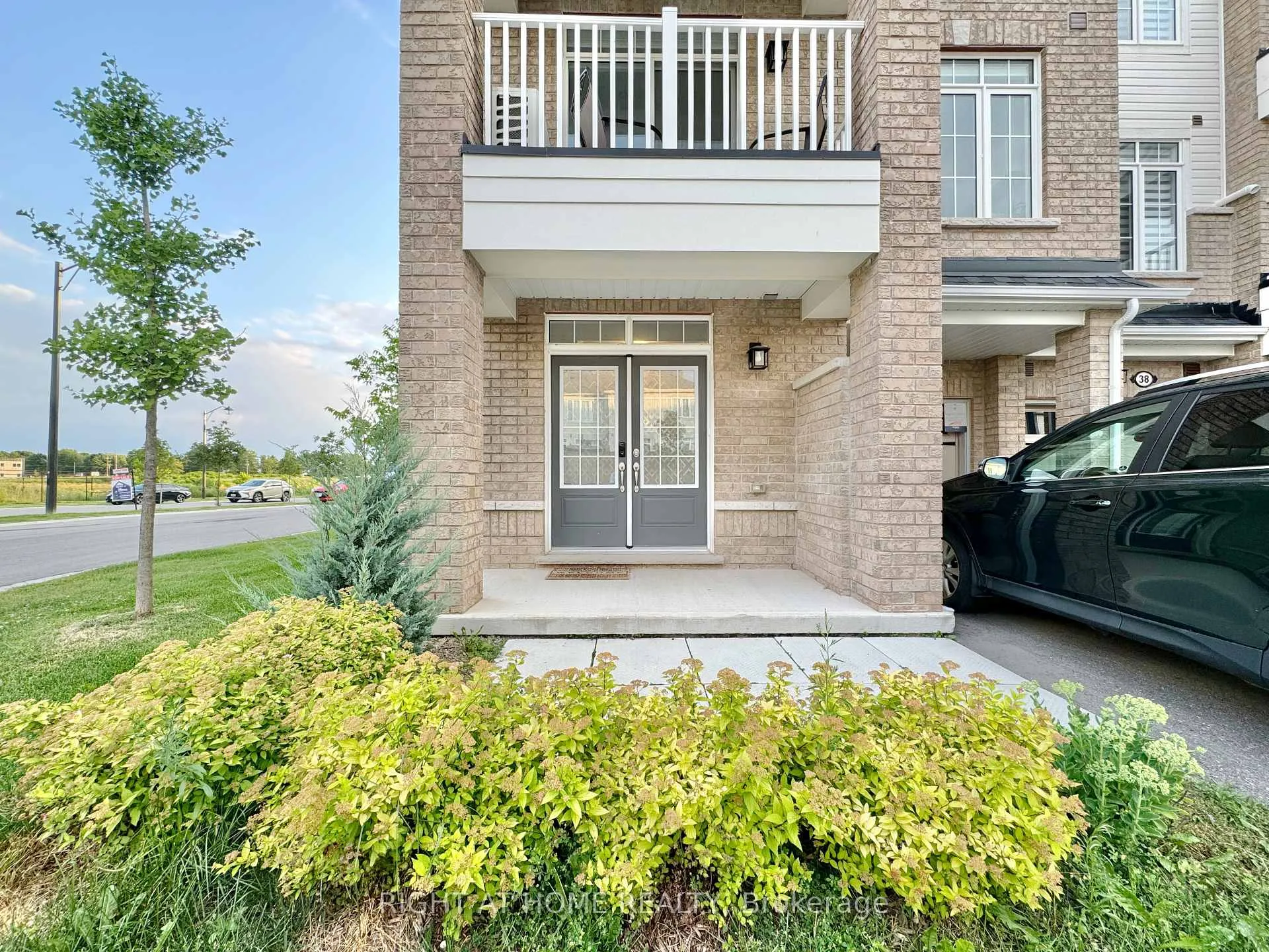 Photo 5 of Unit 39, 113 Hartley Avenue, Brant, Paris — HOMEH