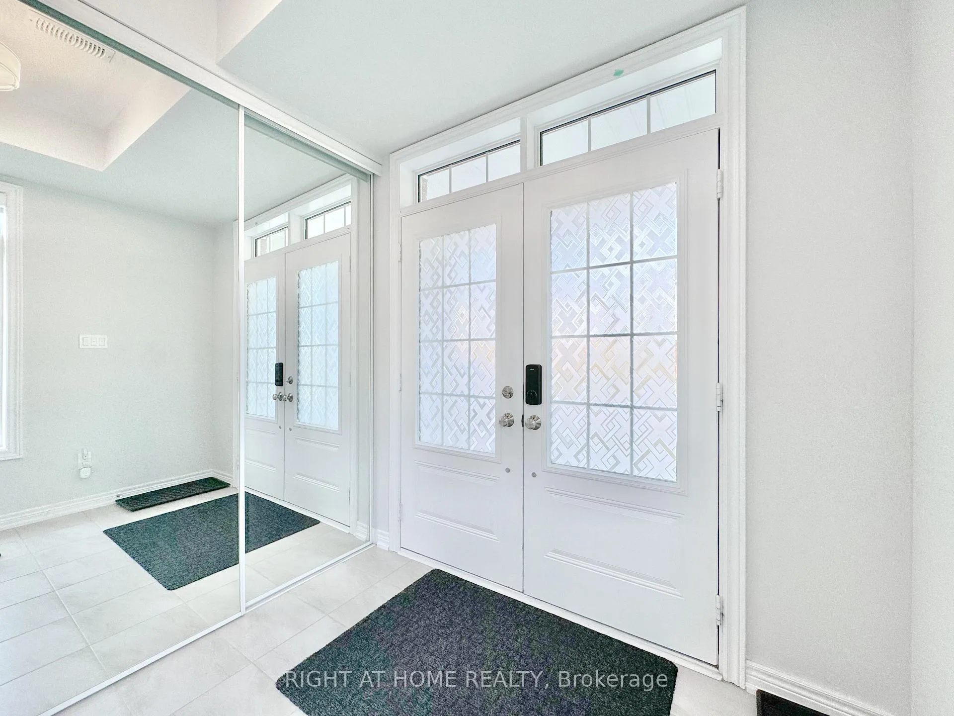 Photo 6 of Unit 39, 113 Hartley Avenue, Brant, Paris — HOMEH