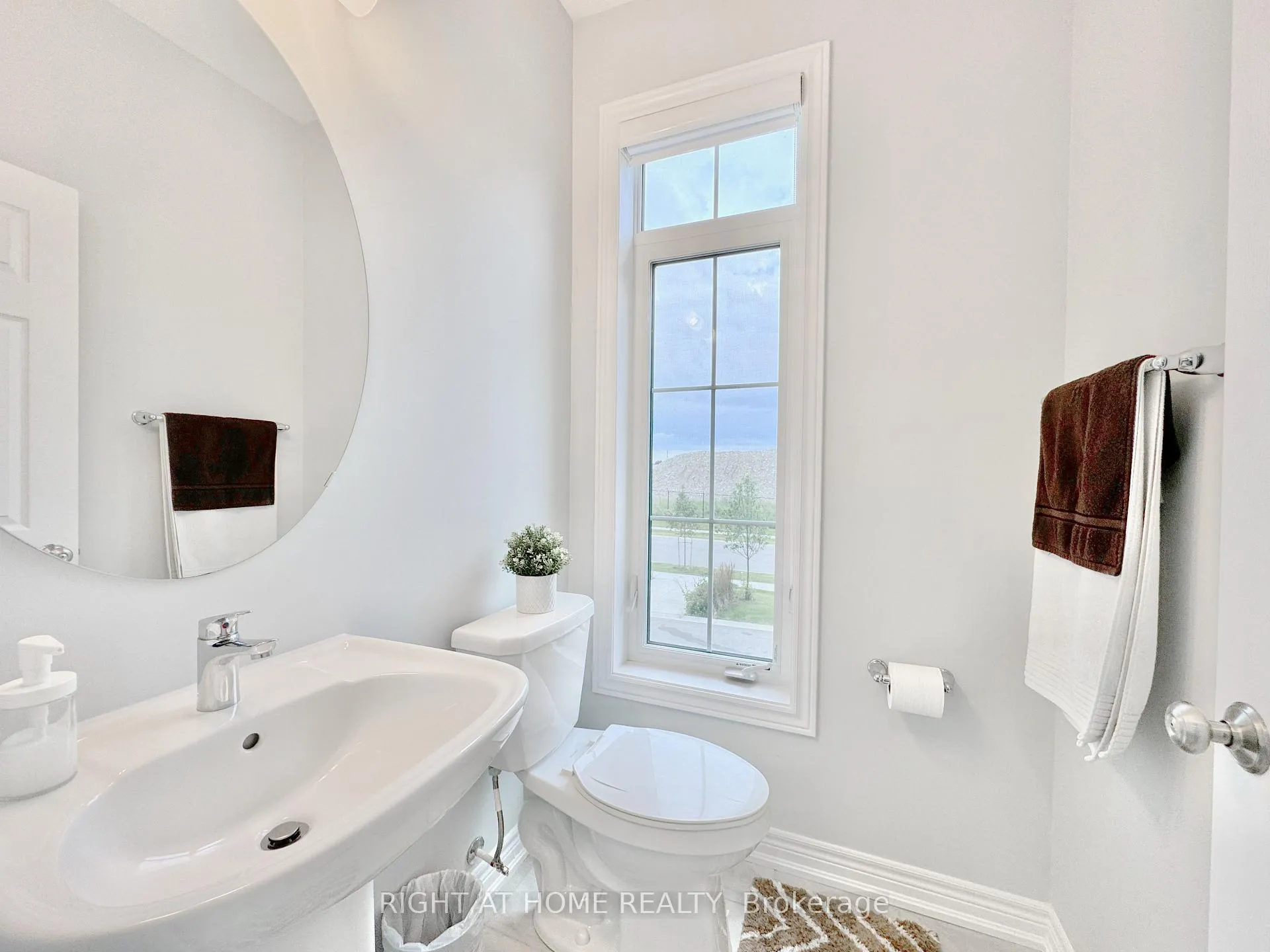 Photo 24 of Unit 39, 113 Hartley Avenue, Brant, Paris — HOMEH