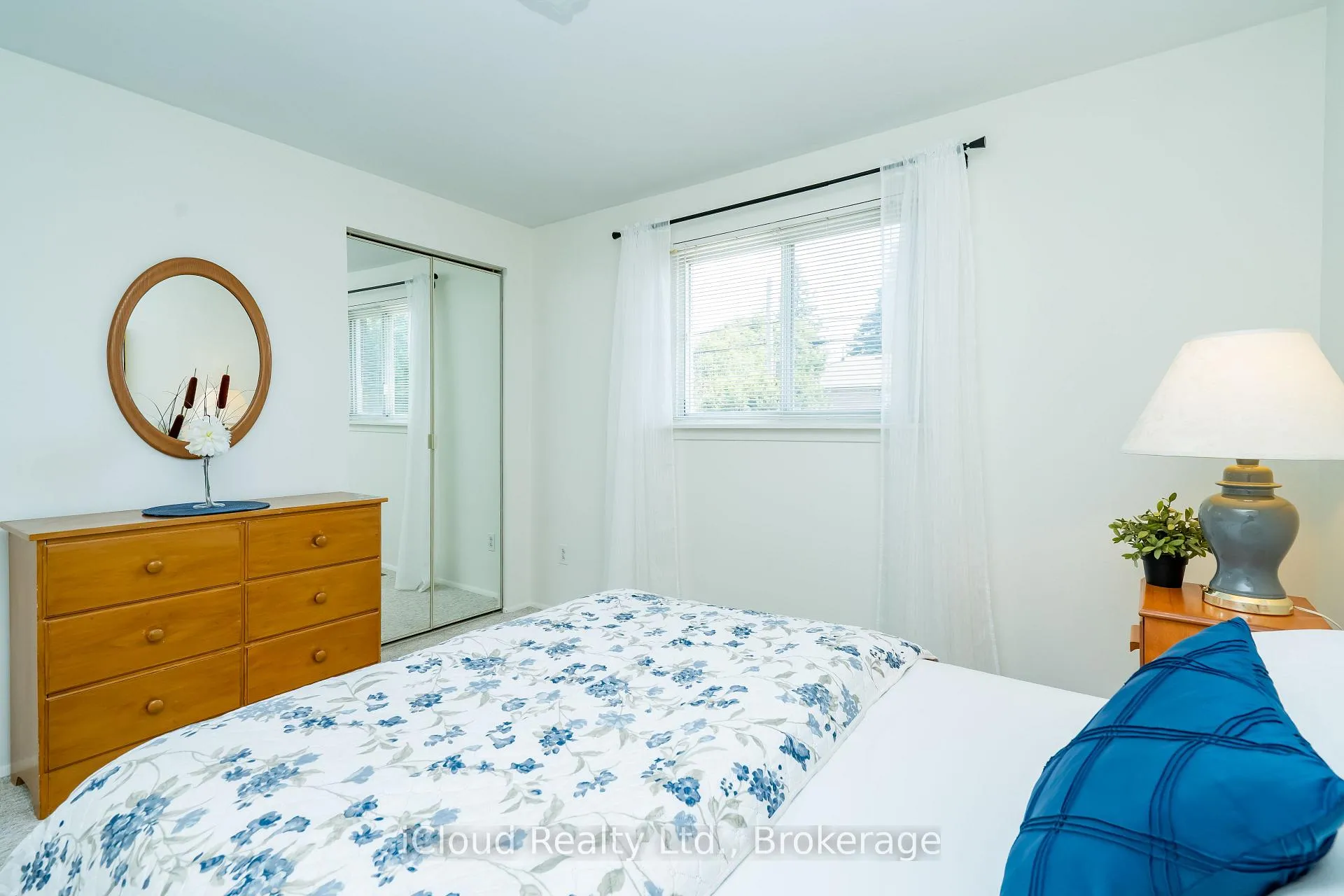 Photo 21 of 242 Avondale Boulevard, Brampton, Avondale — HOMEH