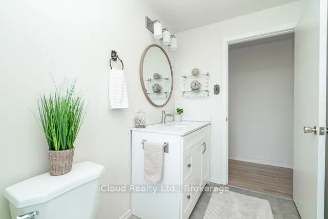 Photo 27 of 242 Avondale Boulevard, Brampton, Avondale — HOMEH