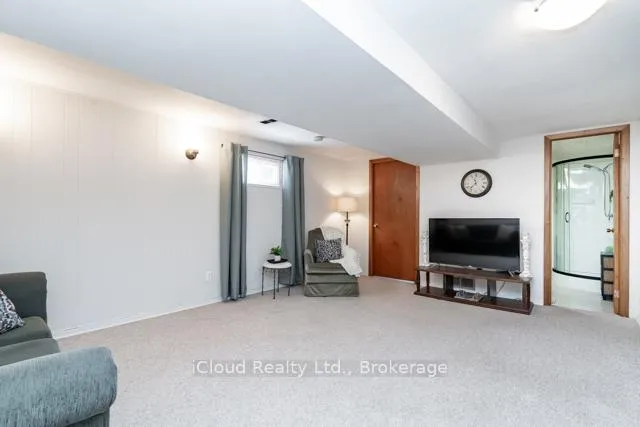 Photo 28 of 242 Avondale Boulevard, Brampton, Avondale — HOMEH