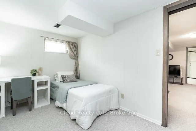 Photo 32 of 242 Avondale Boulevard, Brampton, Avondale — HOMEH