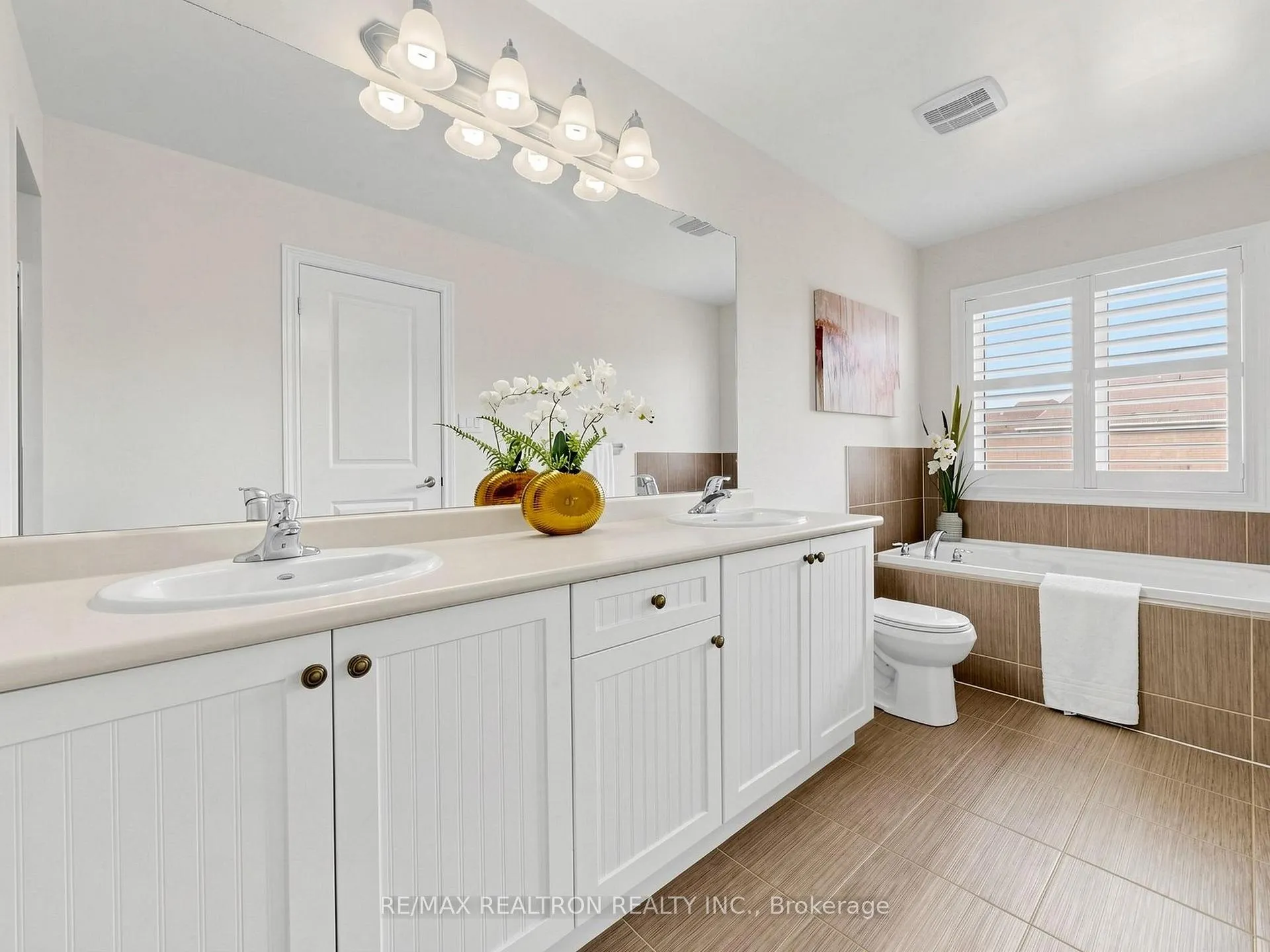 Photo 33 of 65 Black Creek Drive, Markham, Cornell — HOMEH