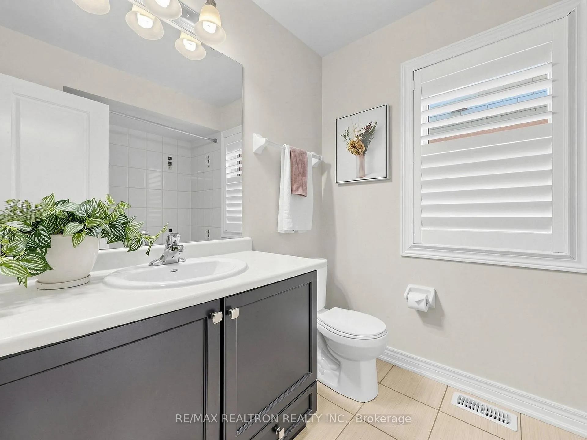 Photo 41 of 65 Black Creek Drive, Markham, Cornell — HOMEH