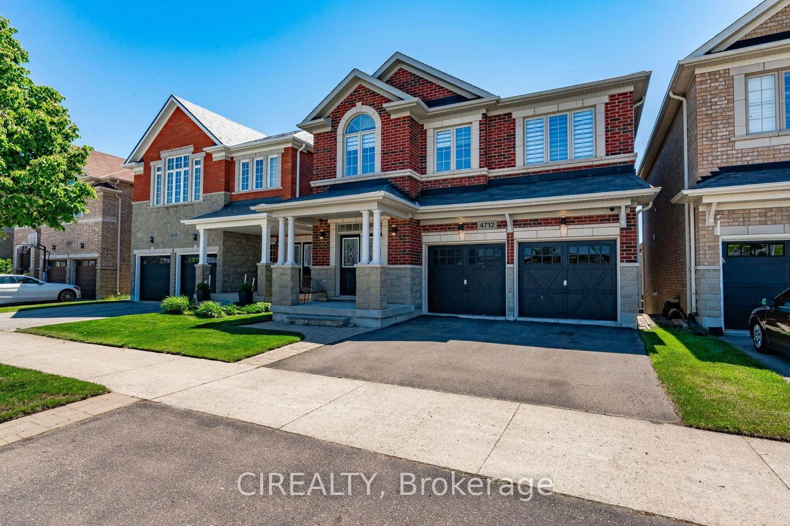 Front of 4712 Doug Wright Drive
