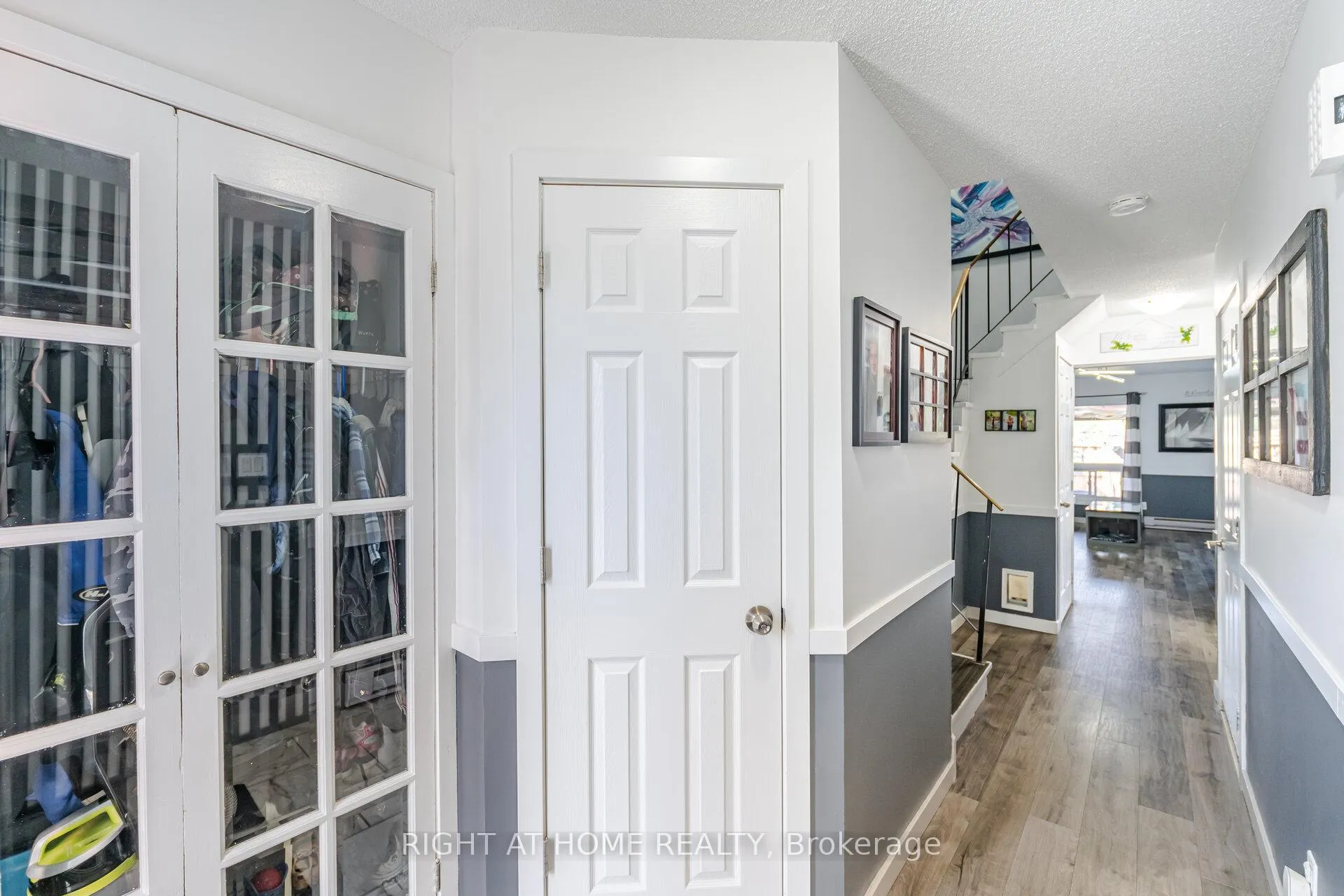 Photo 4 of Unit 16, 100 Century Drive, Orangeville — HOMEH