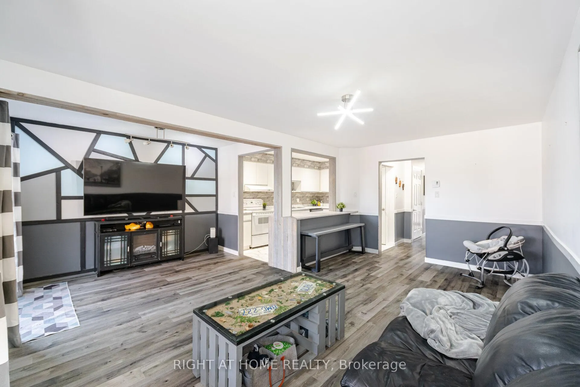 Photo 10 of Unit 16, 100 Century Drive, Orangeville — HOMEH