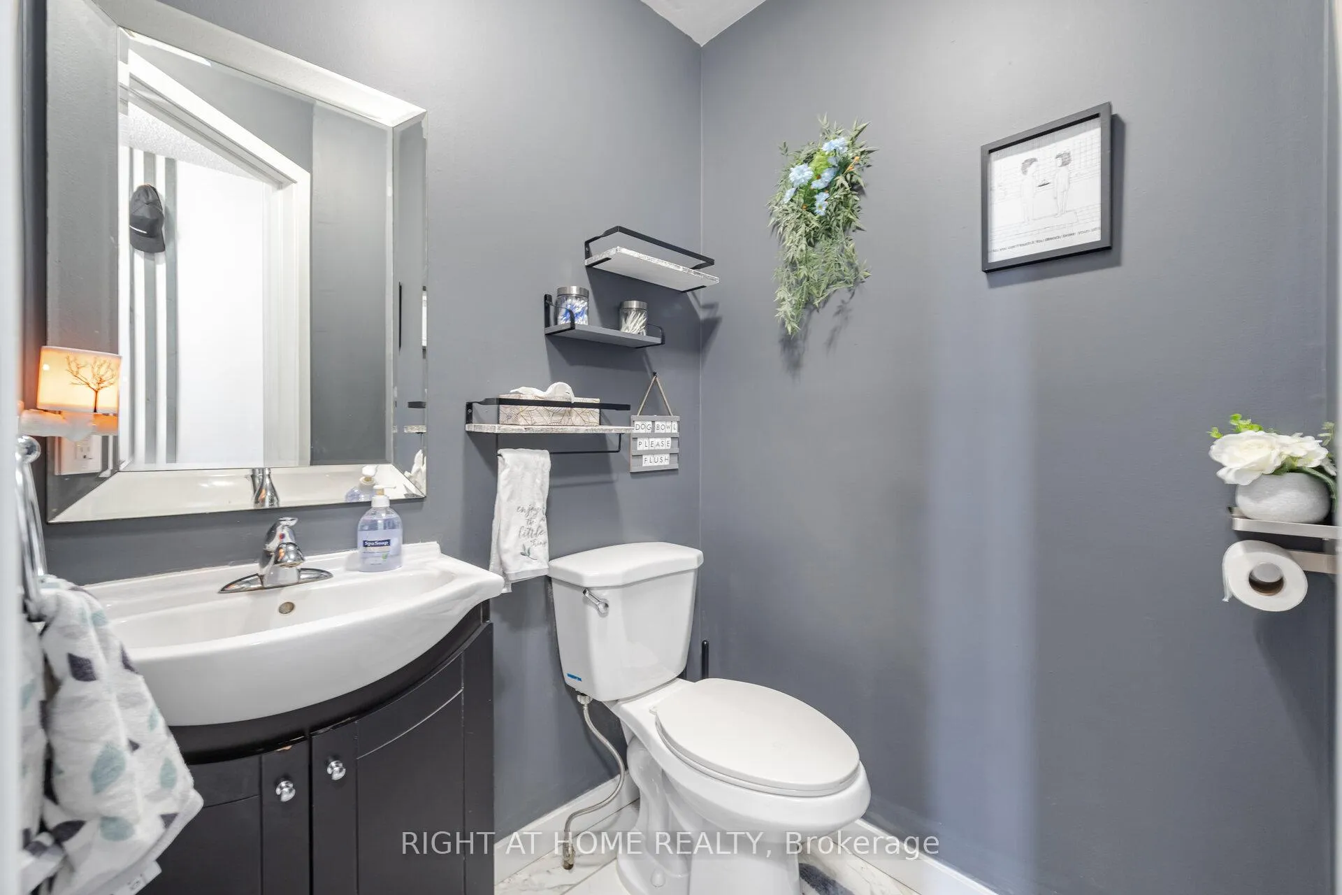 Photo 12 of Unit 16, 100 Century Drive, Orangeville — HOMEH