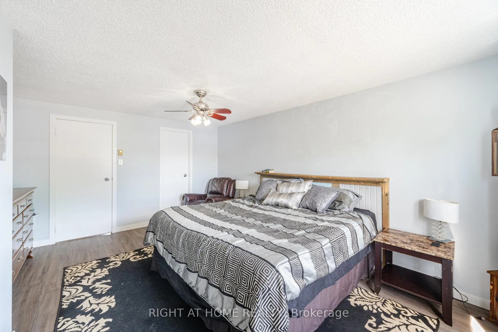 Photo 16 of Unit 16, 100 Century Drive, Orangeville — HOMEH