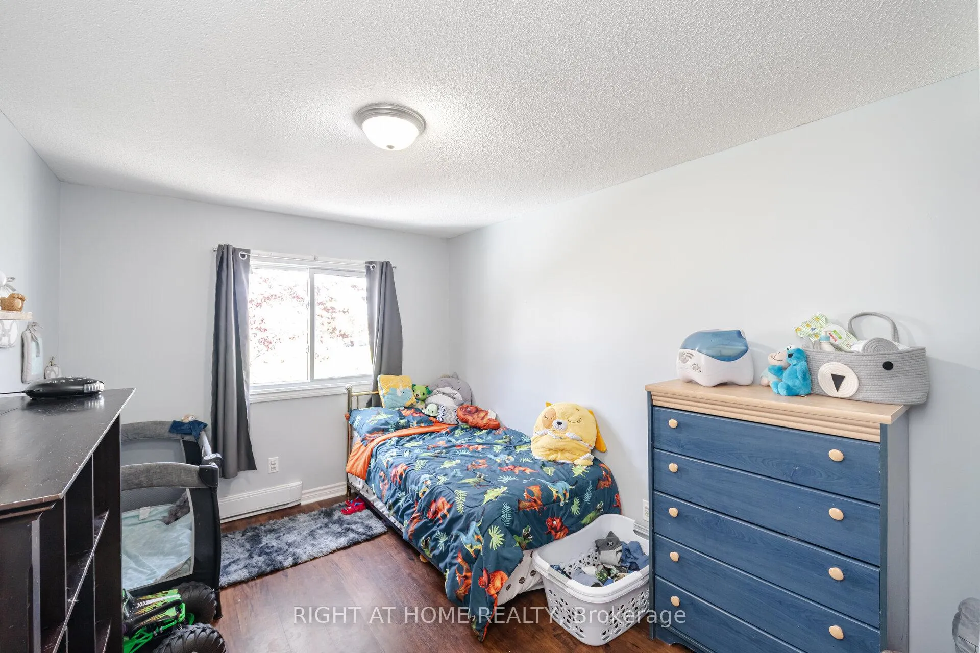 Photo 20 of Unit 16, 100 Century Drive, Orangeville — HOMEH