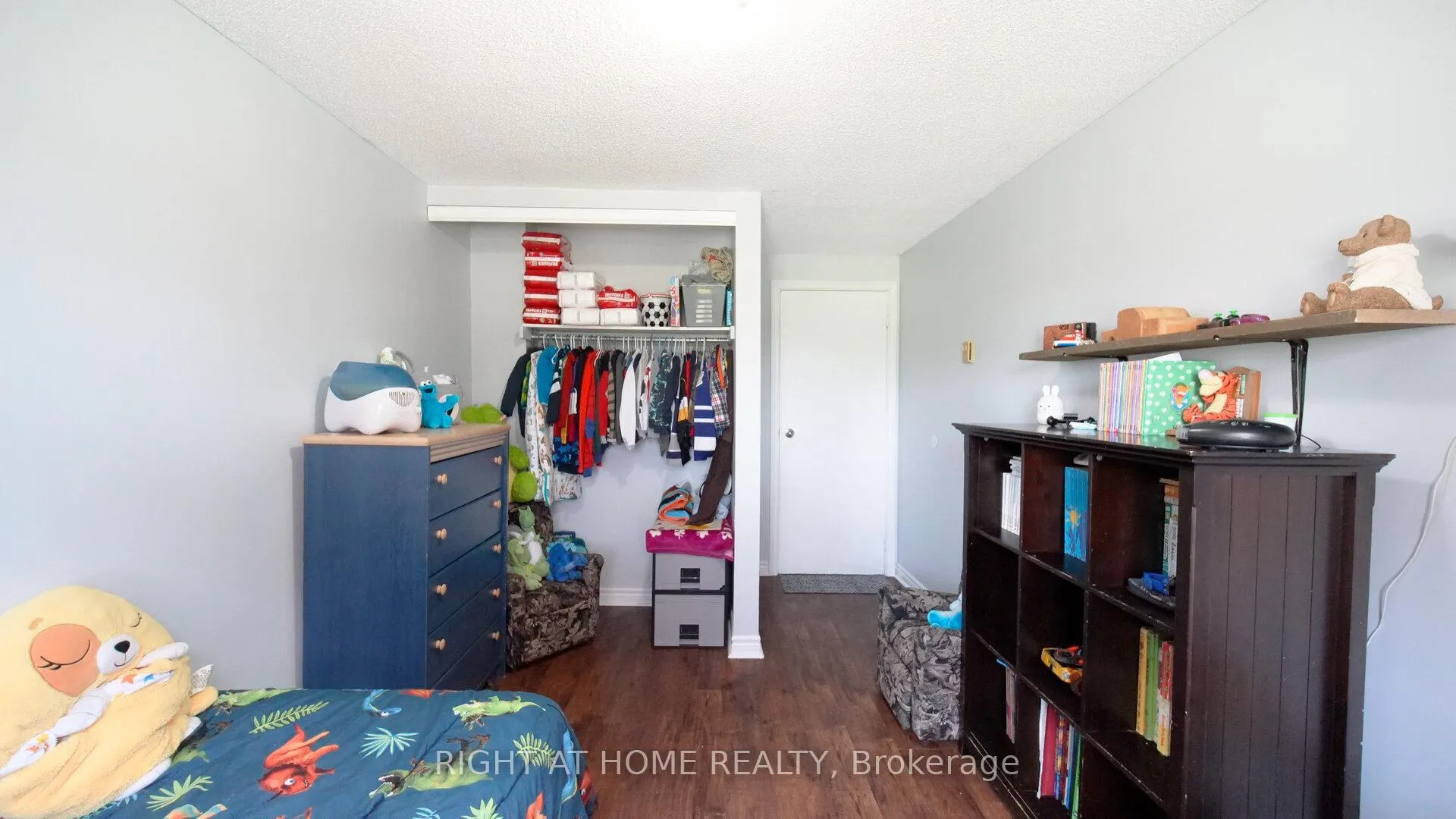 Photo 21 of Unit 16, 100 Century Drive, Orangeville — HOMEH