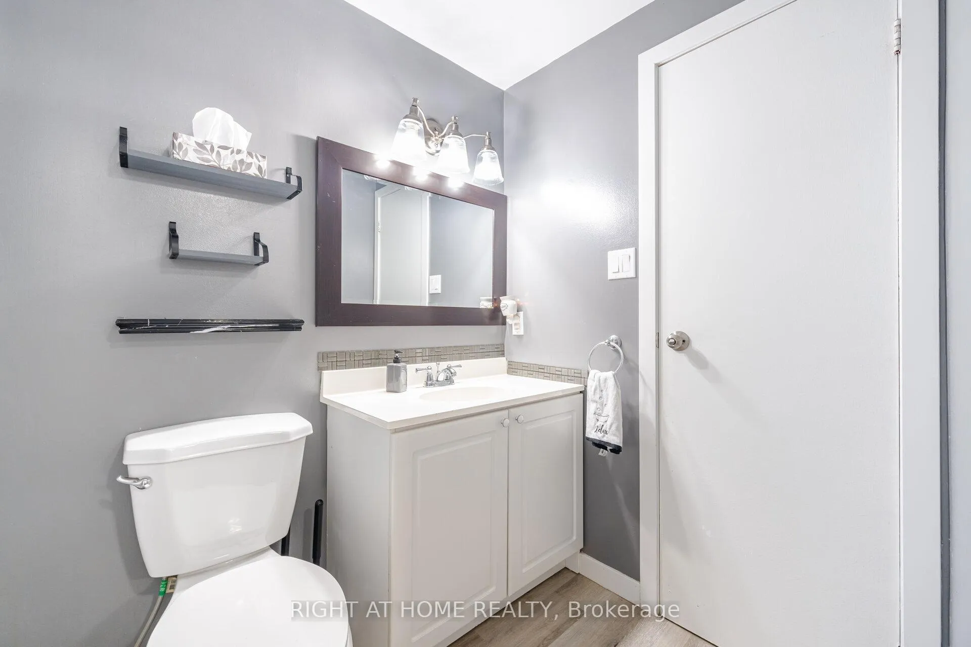 Photo 22 of Unit 16, 100 Century Drive, Orangeville — HOMEH