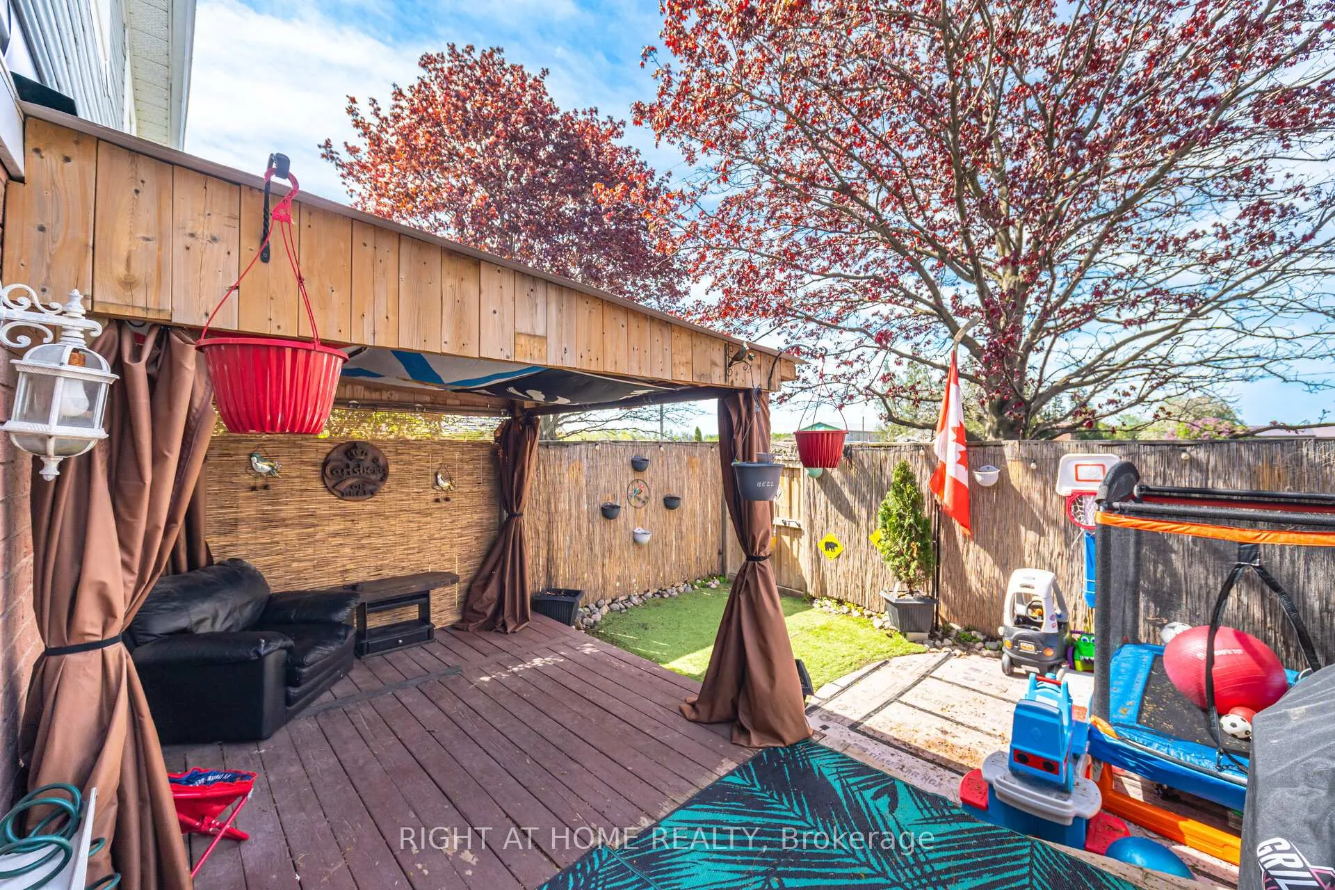 Photo 27 of Unit 16, 100 Century Drive, Orangeville — HOMEH