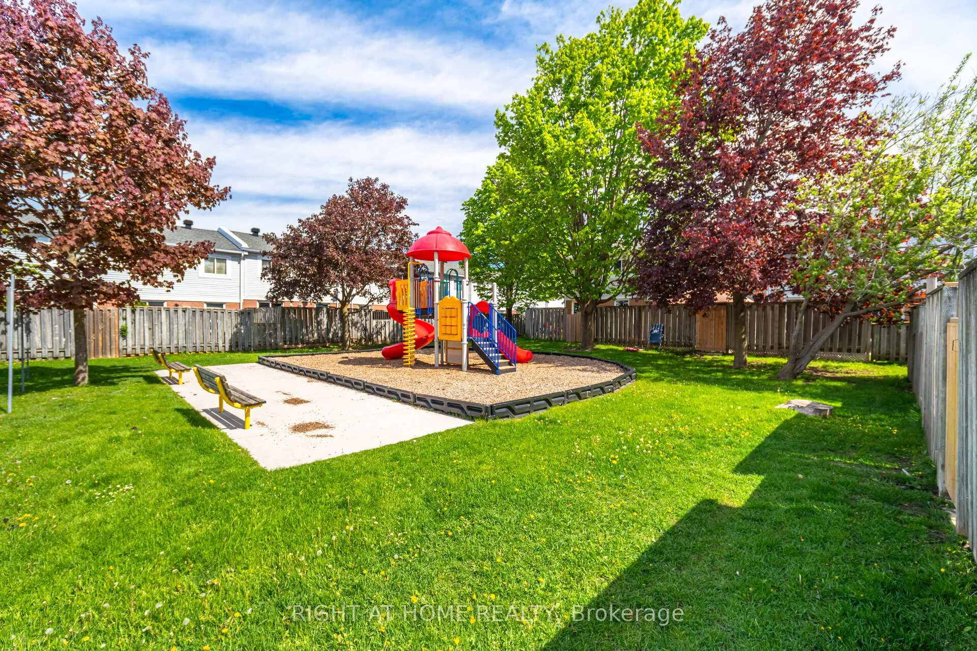 Photo 28 of Unit 16, 100 Century Drive, Orangeville — HOMEH