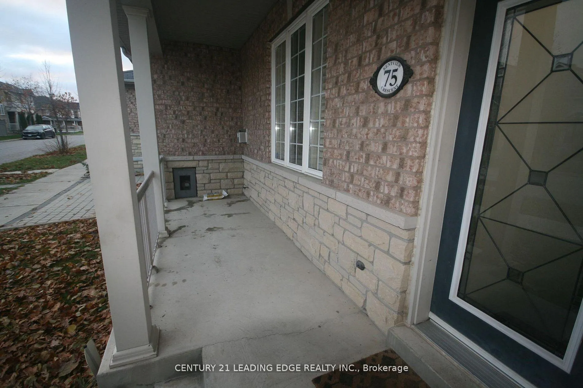 Photo 4 of 75 Kentview Crescent, Markham, Box Grove — HOMEH