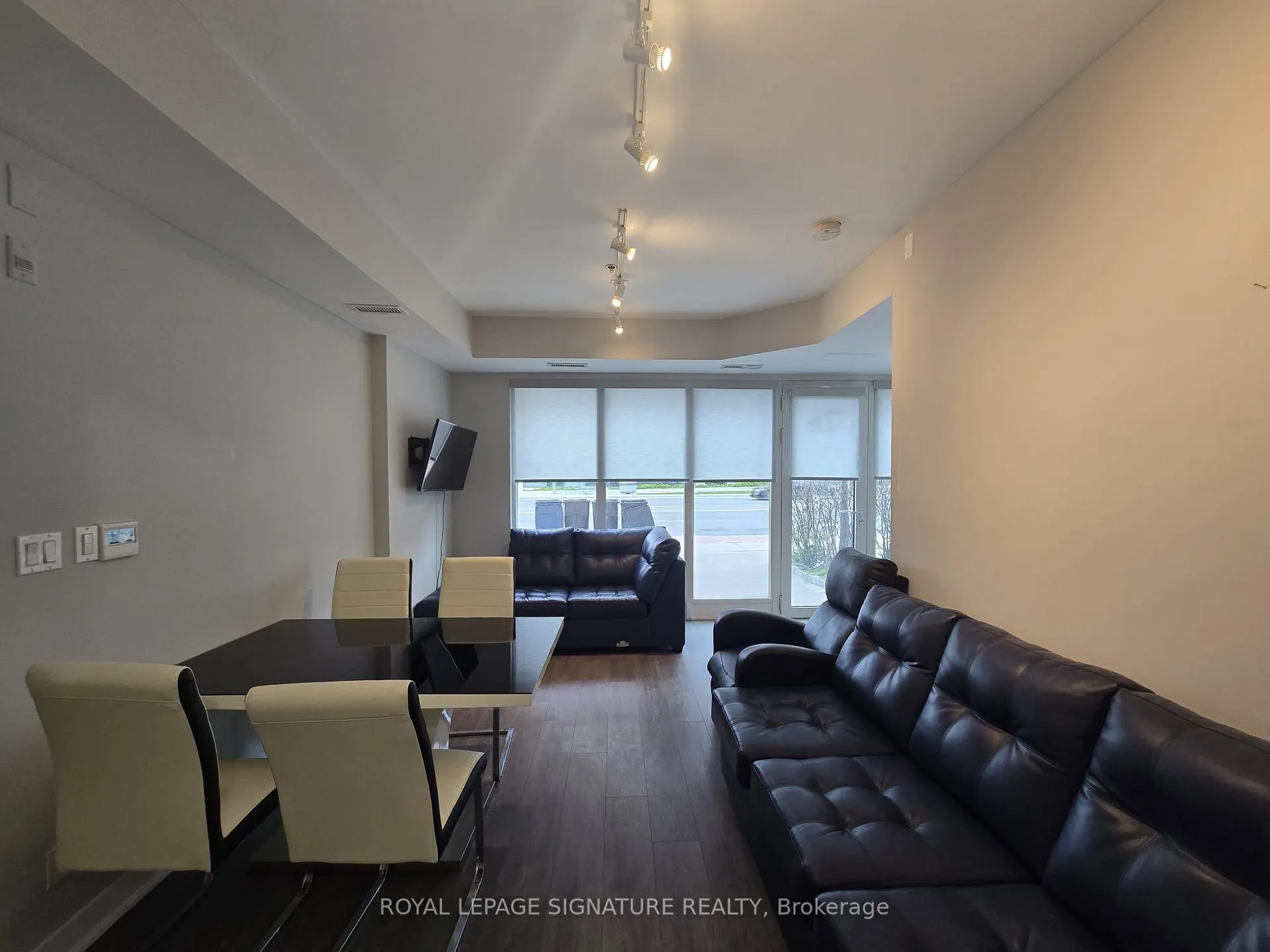 Photo 2 of Unit 3, 726 Sheppard Avenue W, North York, Bathurst Manor — HOMEH