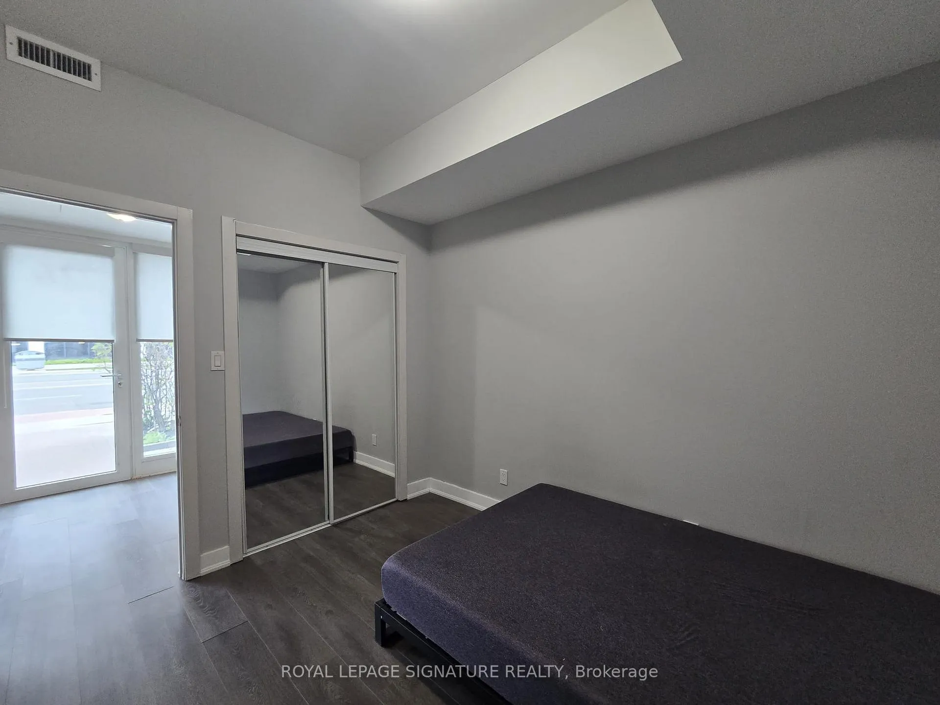Photo 5 of Unit 3, 726 Sheppard Avenue W, North York, Bathurst Manor — HOMEH
