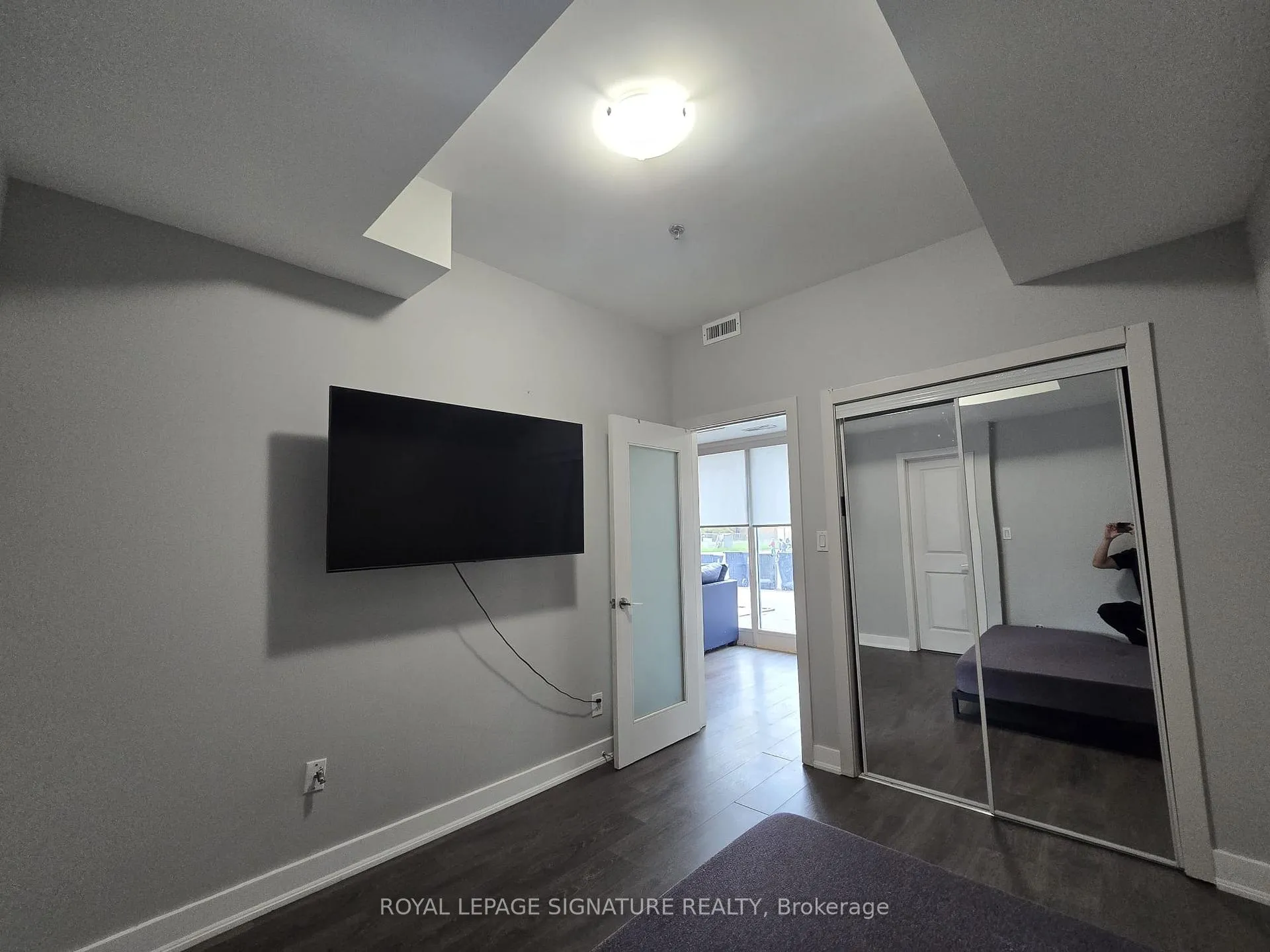 Photo 6 of Unit 3, 726 Sheppard Avenue W, North York, Bathurst Manor — HOMEH
