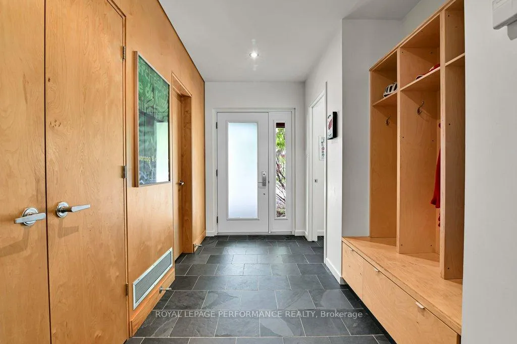 Photo 4 of 29 Mount Pleasant Avenue, Ottawa, Ottawa East — HOMEH