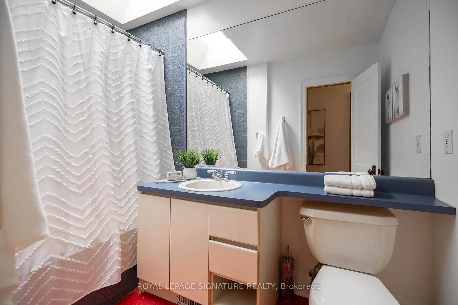 Photo 26 of 76 Highcroft Road, Toronto, Woodbine Corridor — HOMEH