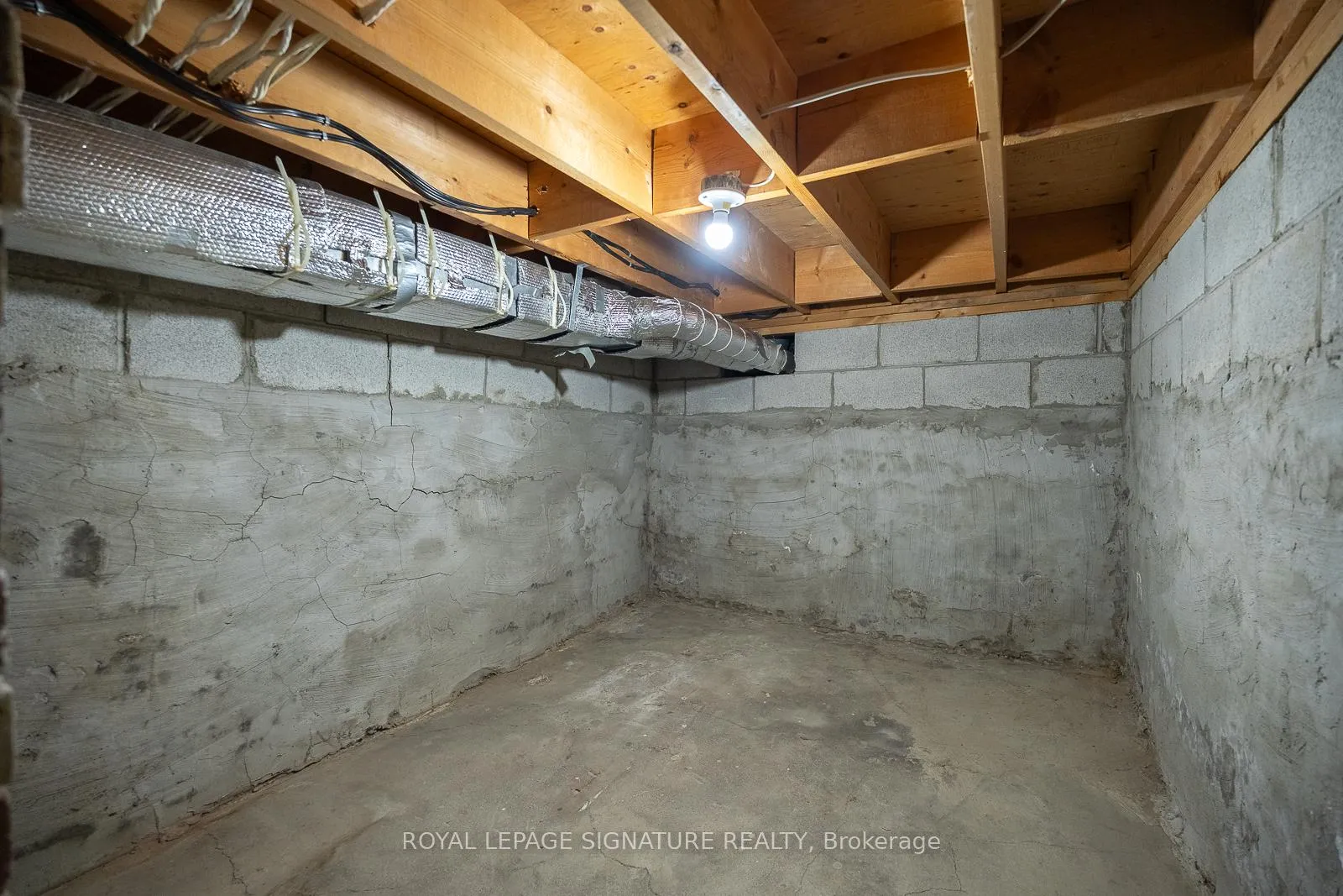 Photo 28 of 76 Highcroft Road, Toronto, Woodbine Corridor — HOMEH