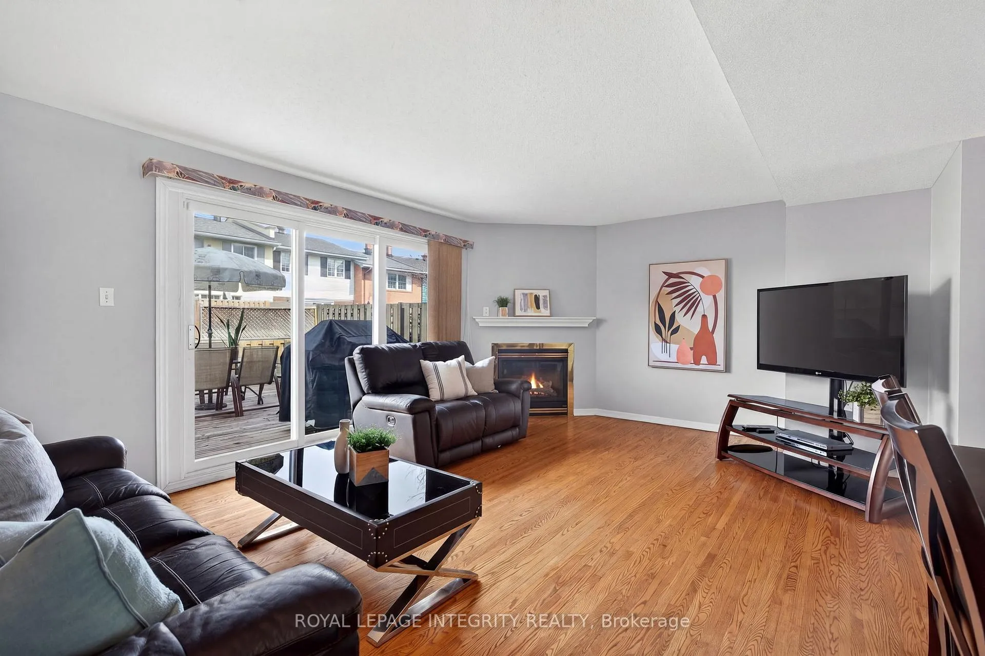 Photo 11 of 183 Monterey Drive, Ottawa, Leslie Park — HOMEH