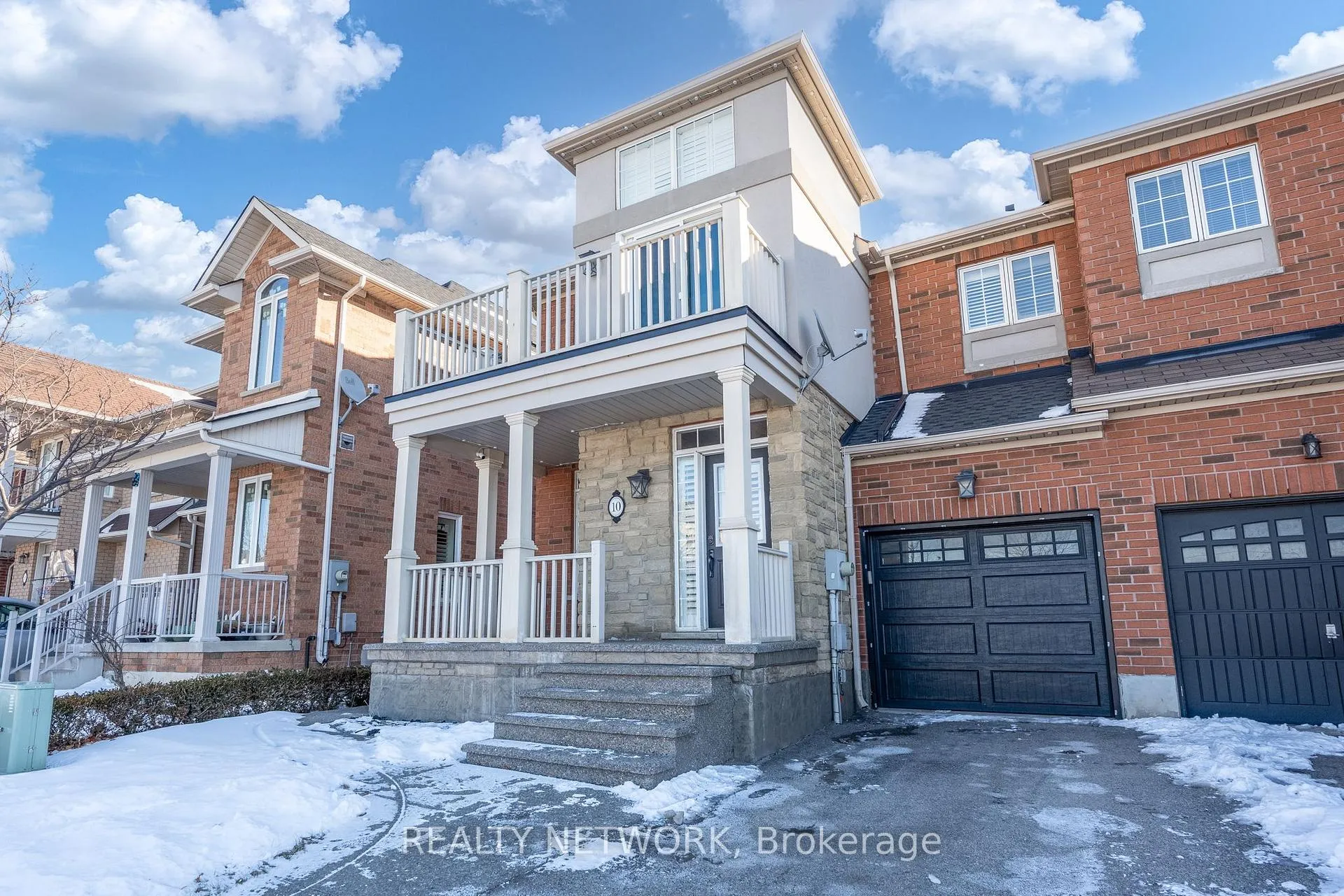 Photo 2 of 10 Lockport Way, Hamilton, Winona Park — HOMEH