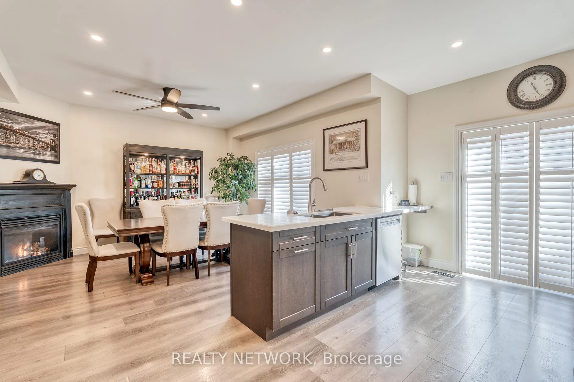 Photo 13 of 10 Lockport Way, Hamilton, Winona Park — HOMEH