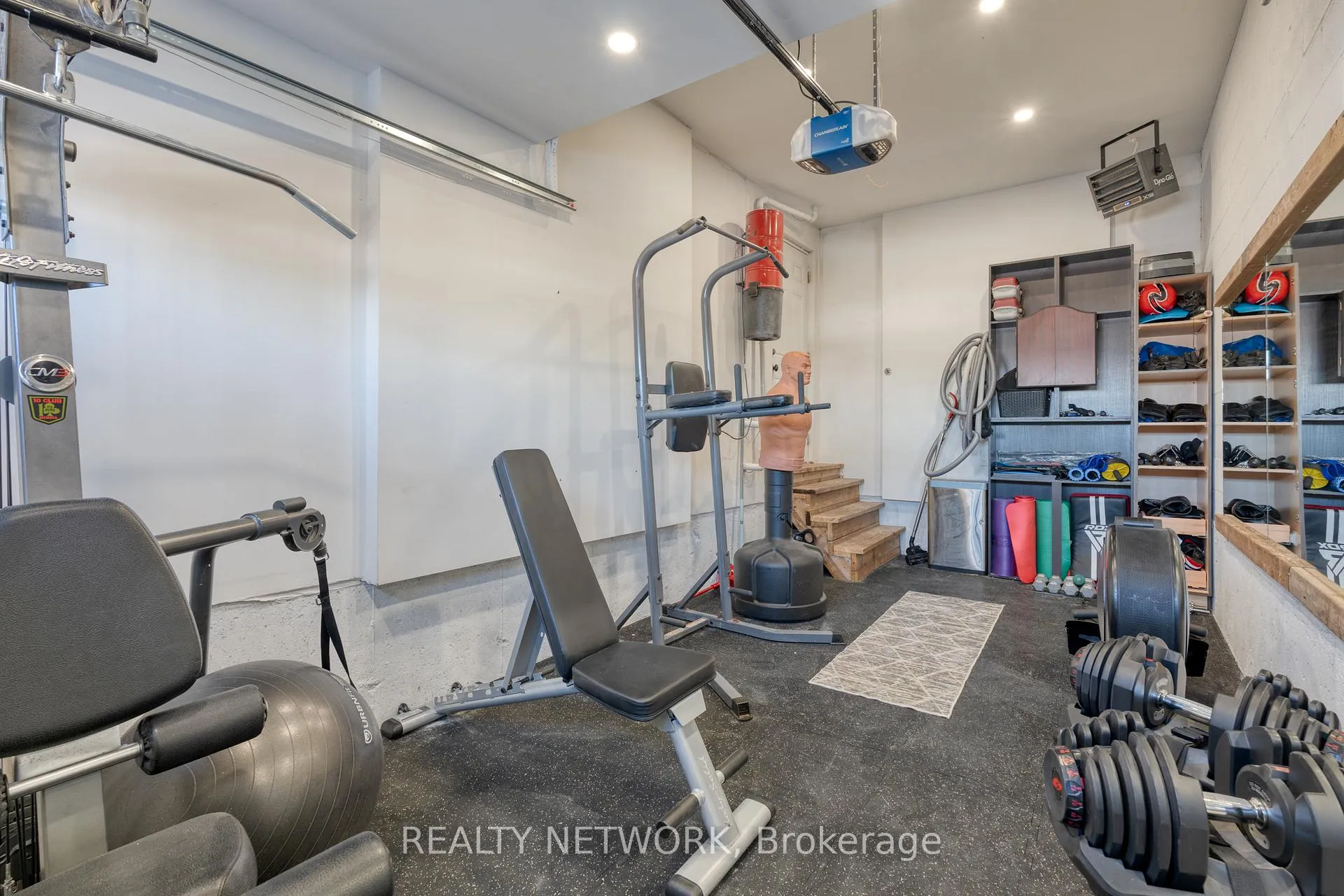 Photo 33 of 10 Lockport Way, Hamilton, Winona Park — HOMEH