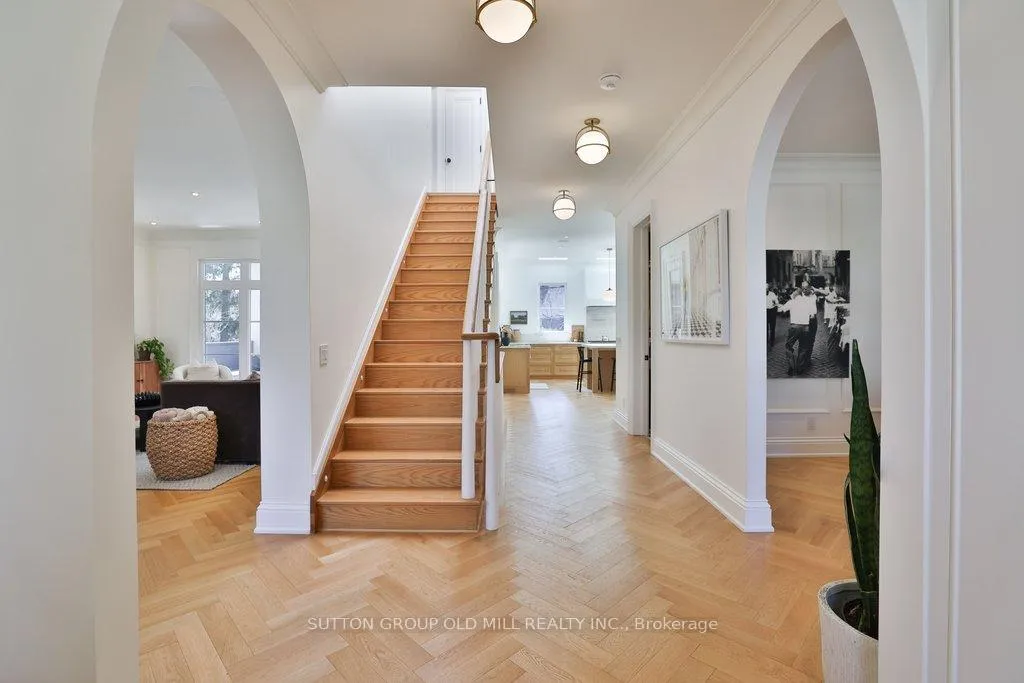 Photo 6 of 5 Elderidge Avenue, Etobicoke, Stonegate-Queensway — HOMEH