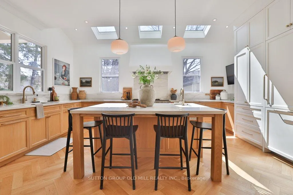 Photo 7 of 5 Elderidge Avenue, Etobicoke, Stonegate-Queensway — HOMEH