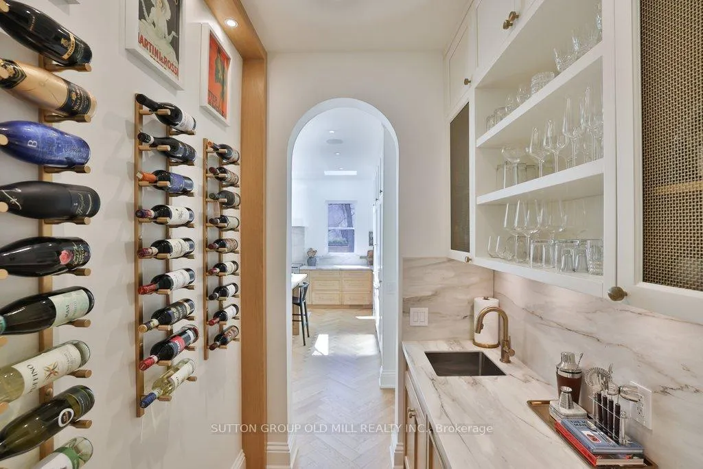 Photo 12 of 5 Elderidge Avenue, Etobicoke, Stonegate-Queensway — HOMEH