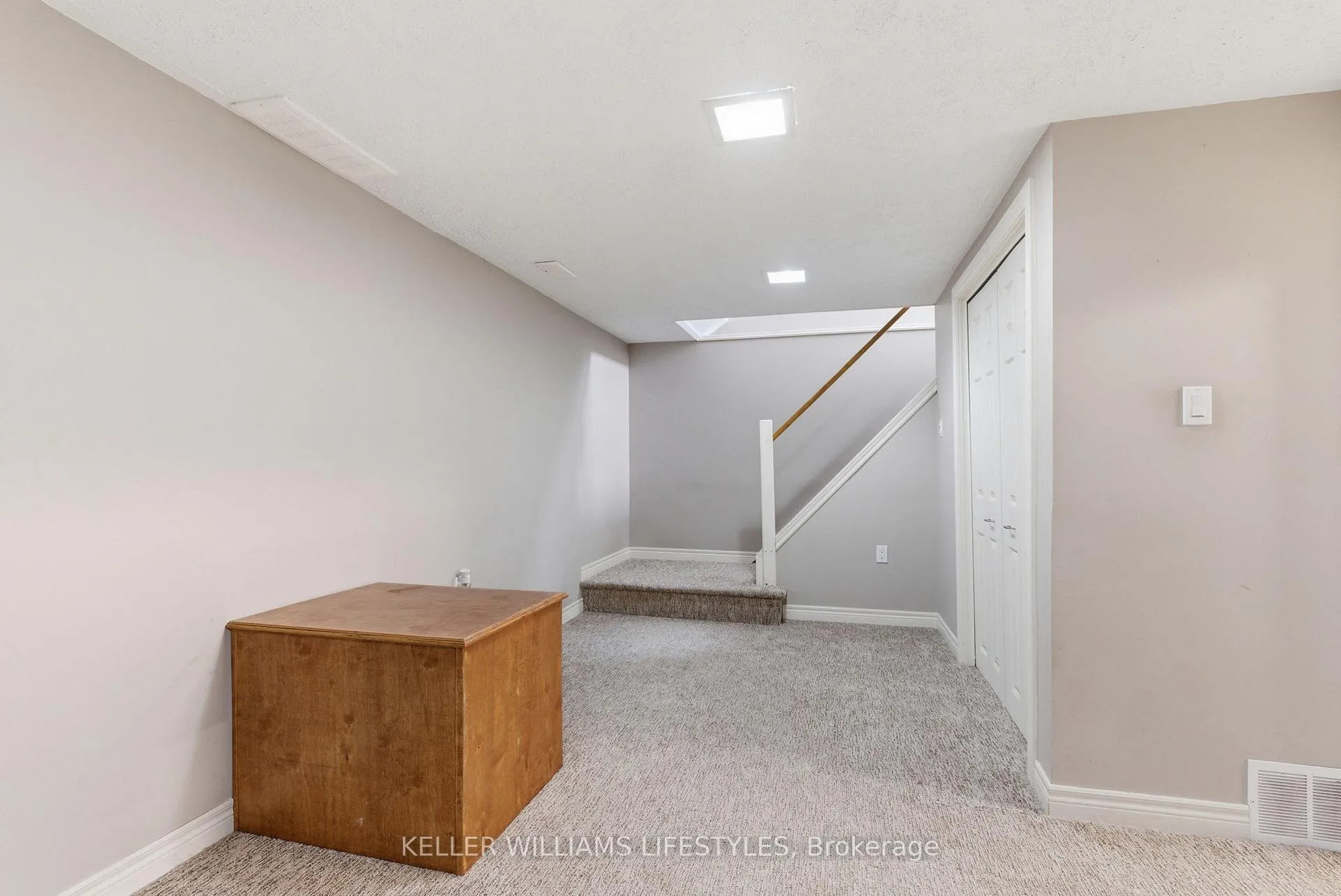 Photo 23 of 41 Dyer Street, St. Thomas — HOMEH