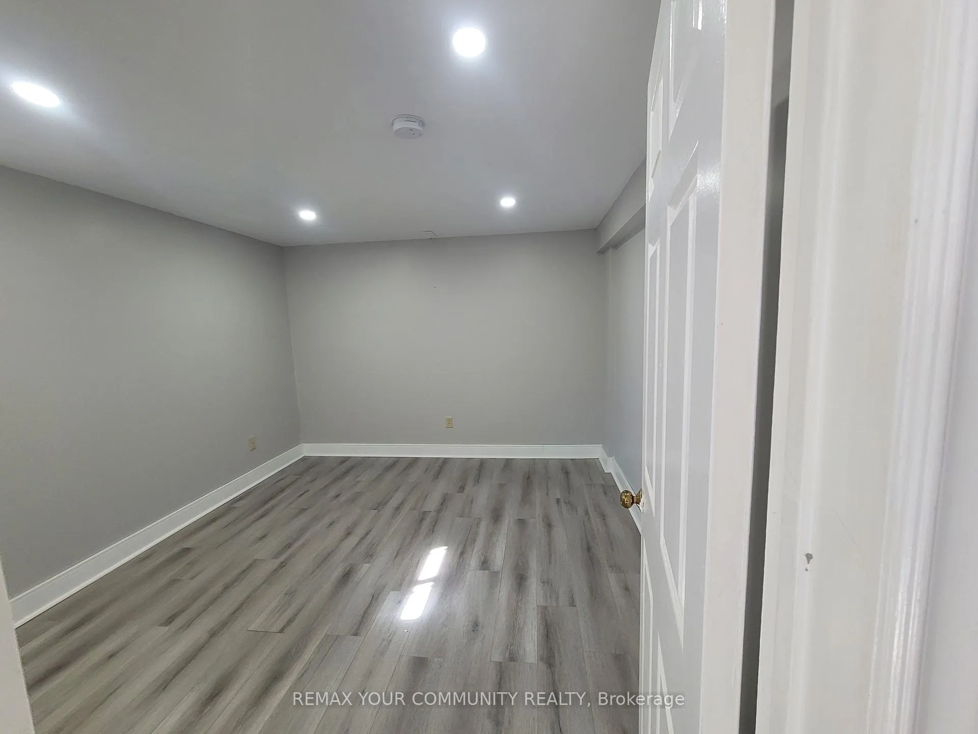 Photo 5 of Unit bsmt, 226 Larkin Avenue, Markham, Markham Village — HOMEH