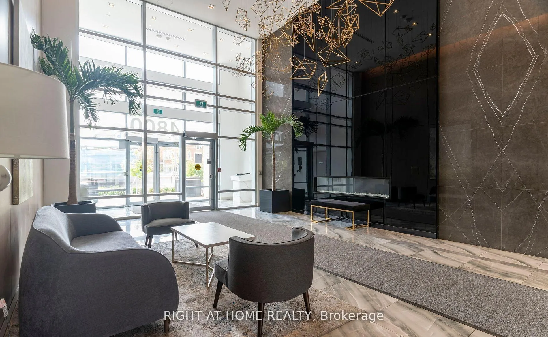 Photo 4 of Unit 103, 4800 Highway 7, Vaughan, East Woodbridge — HOMEH
