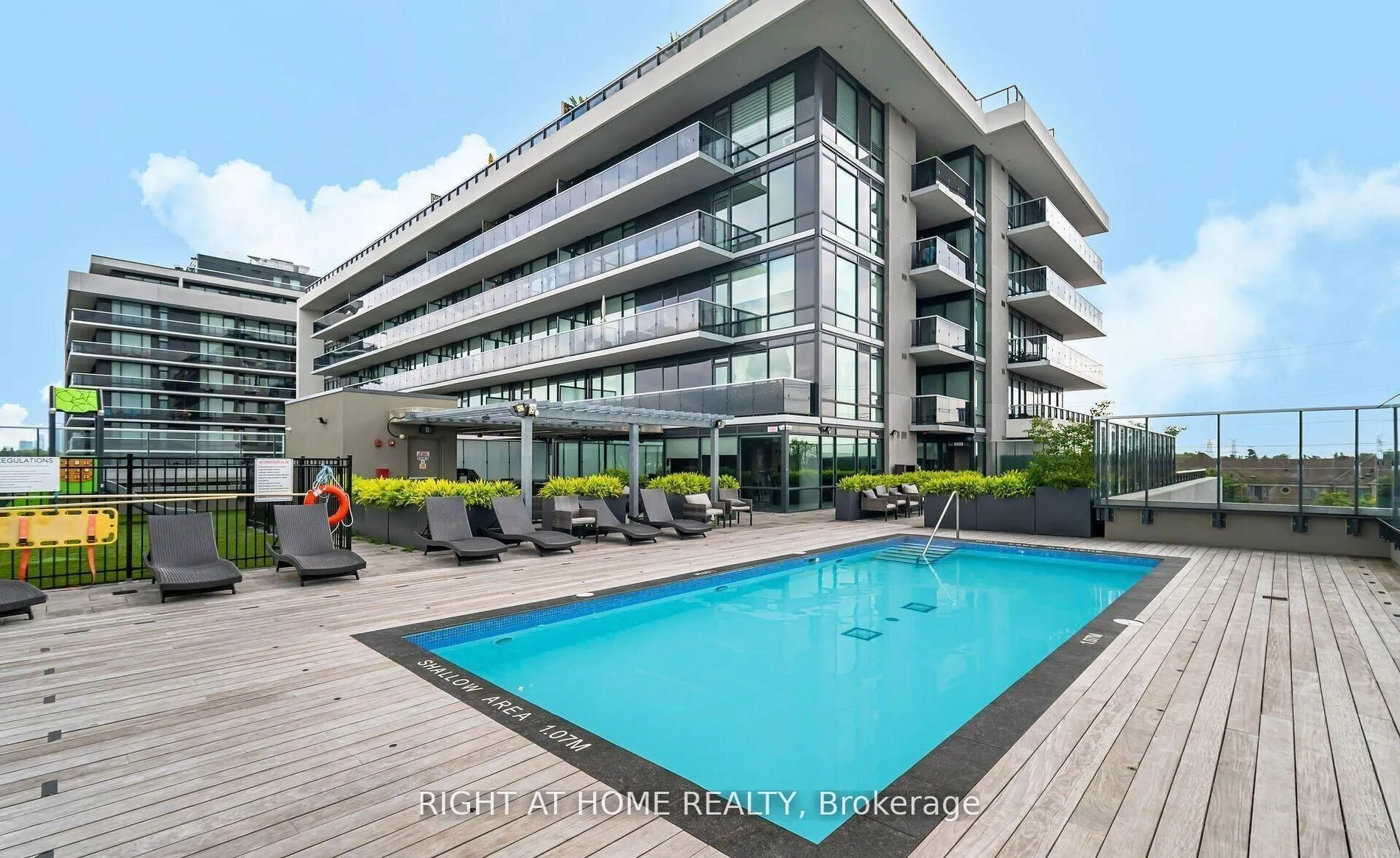 Photo 19 of Unit 103, 4800 Highway 7, Vaughan, East Woodbridge — HOMEH