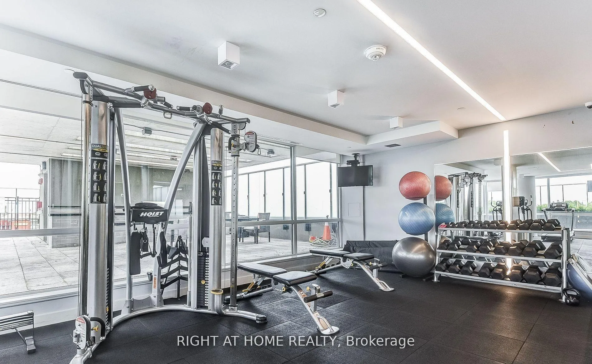 Photo 23 of Unit 103, 4800 Highway 7, Vaughan, East Woodbridge — HOMEH