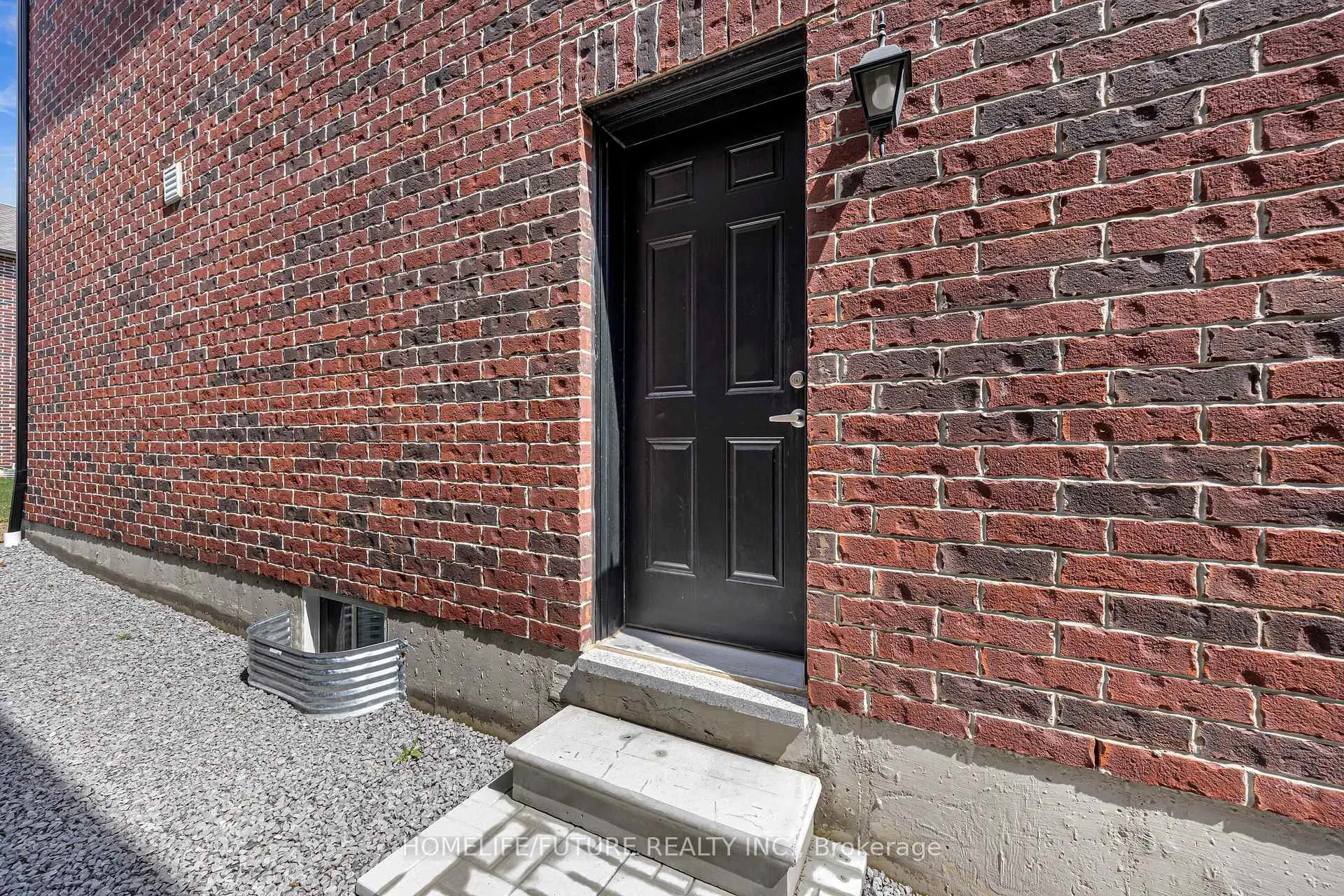 Photo 3 of 1416 Swallowtail Lane, Pickering, Rural Pickering — HOMEH