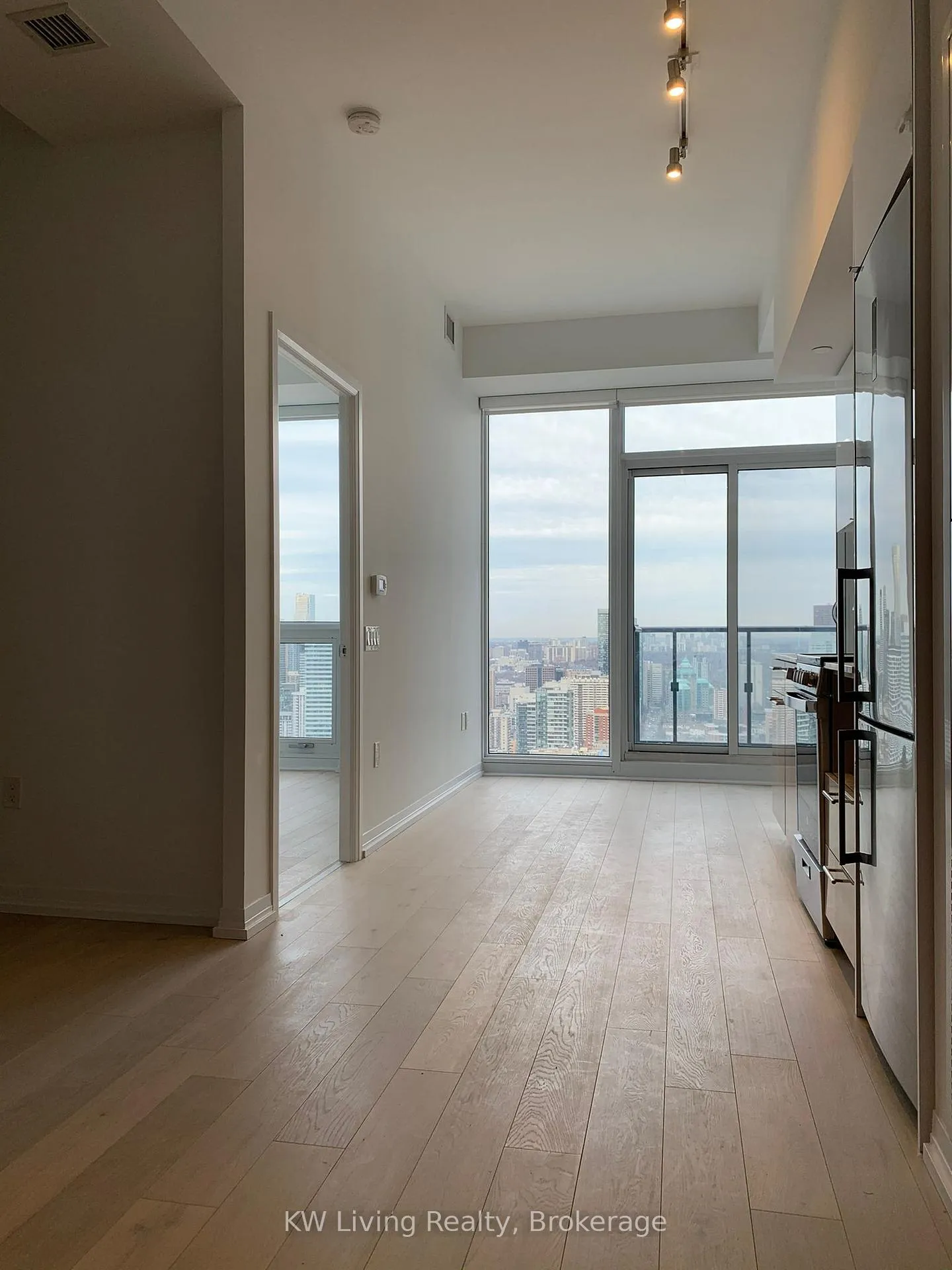 Photo 3 of Unit Lph12, 251 Jarvis Street, Toronto, Church-Yonge Corridor — HOMEH