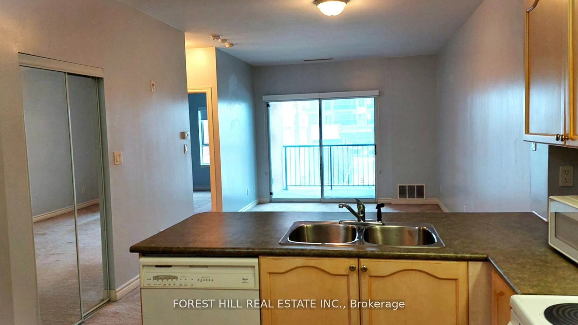 Photo 11 of Unit 210, 33 Wallace Street, Vaughan, West Woodbridge — HOMEH