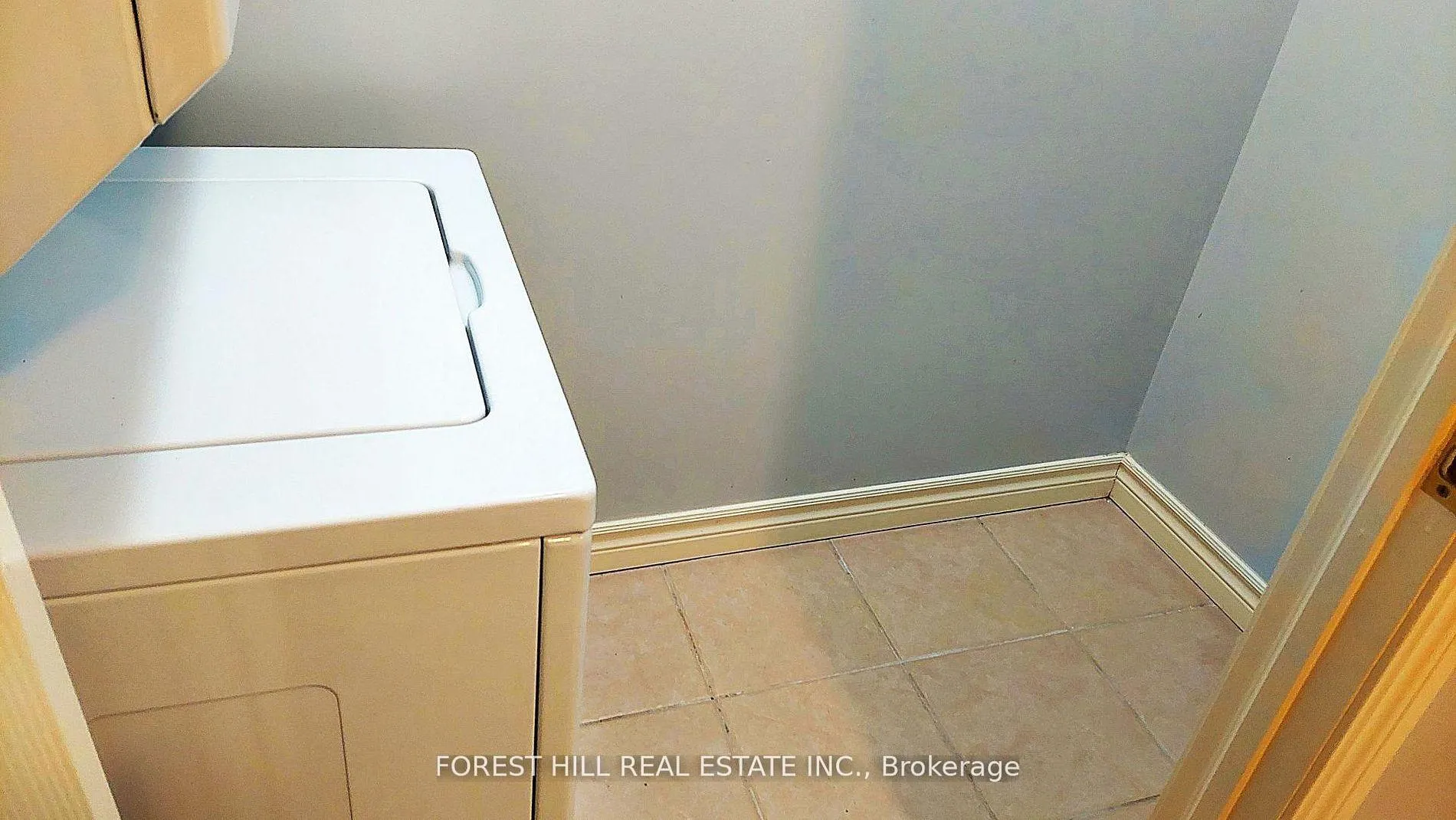 Photo 17 of Unit 210, 33 Wallace Street, Vaughan, West Woodbridge — HOMEH